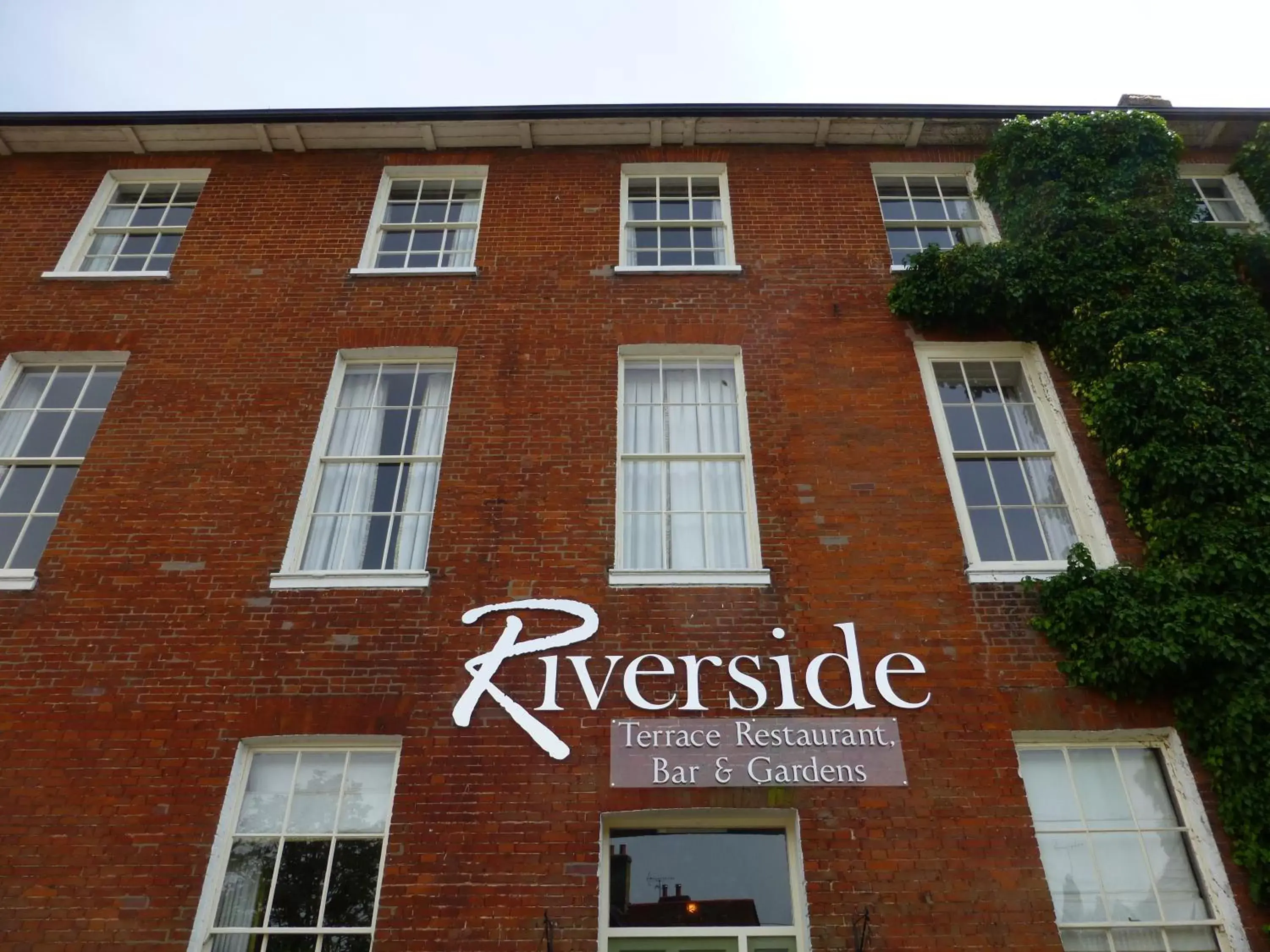 Facade/entrance, Property Building in The Riverside House Hotel