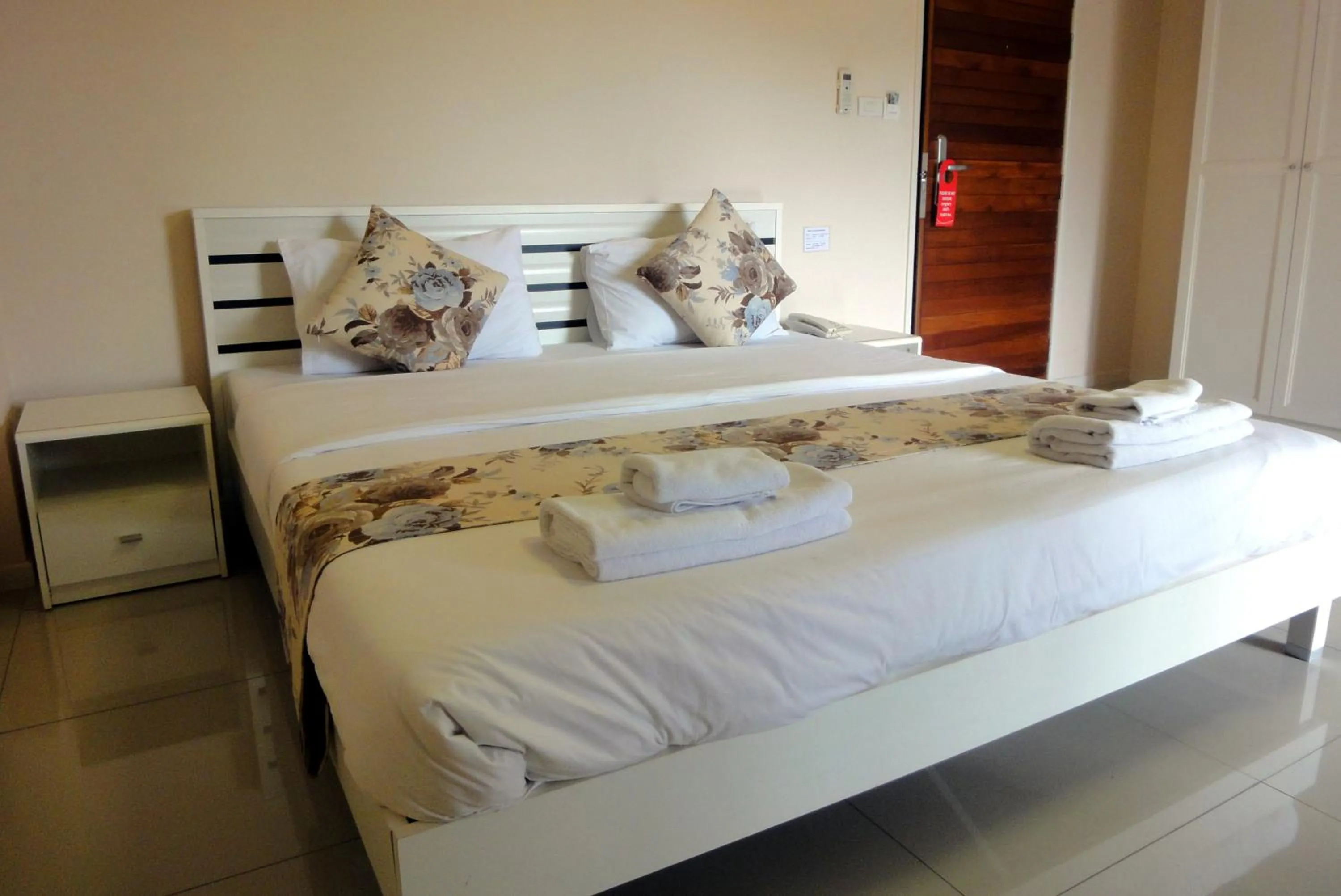 Double Room in Royal Place Banchang