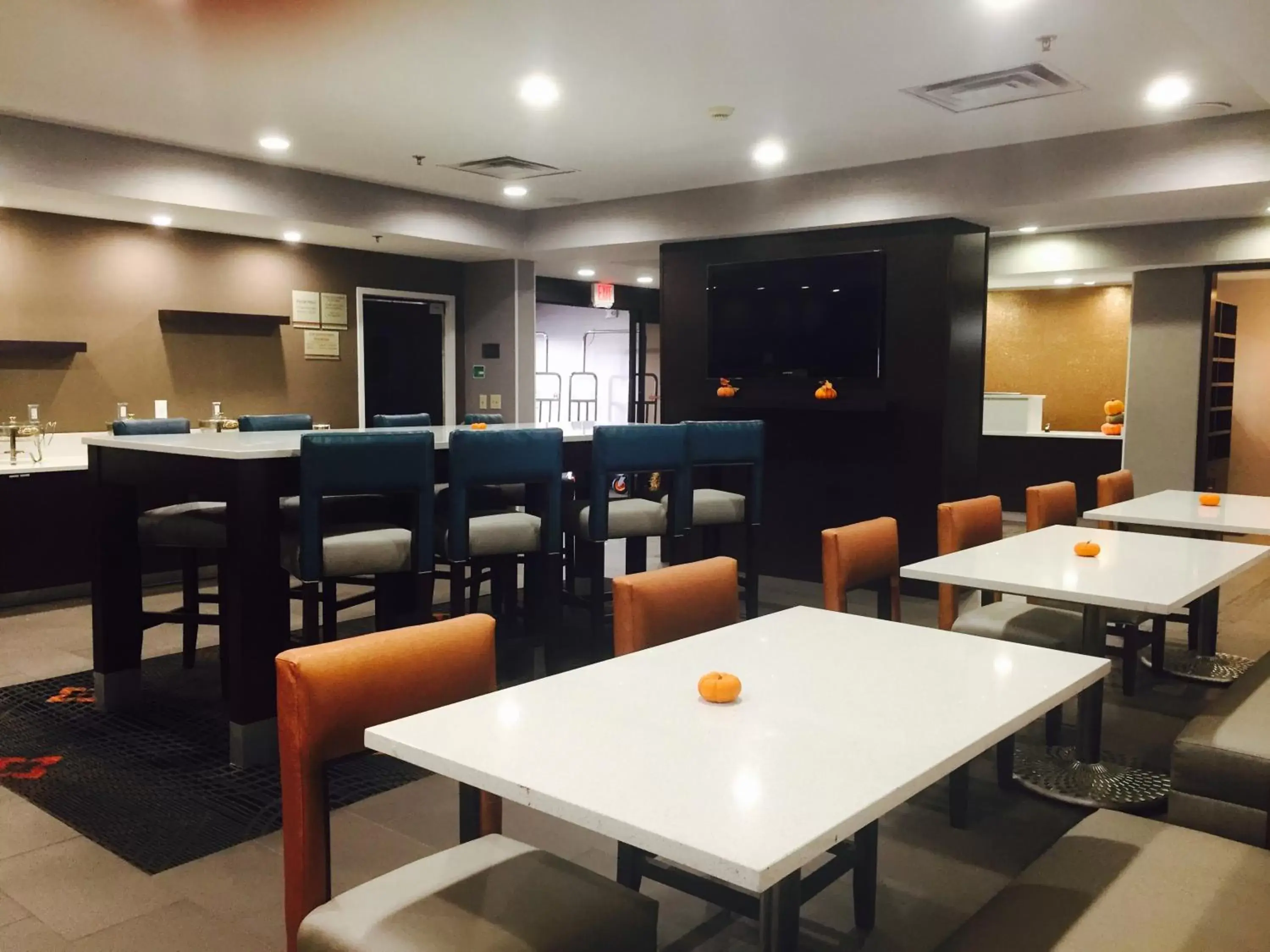 Restaurant/Places to Eat in Hawthorn Suites by Wyndham Columbus West