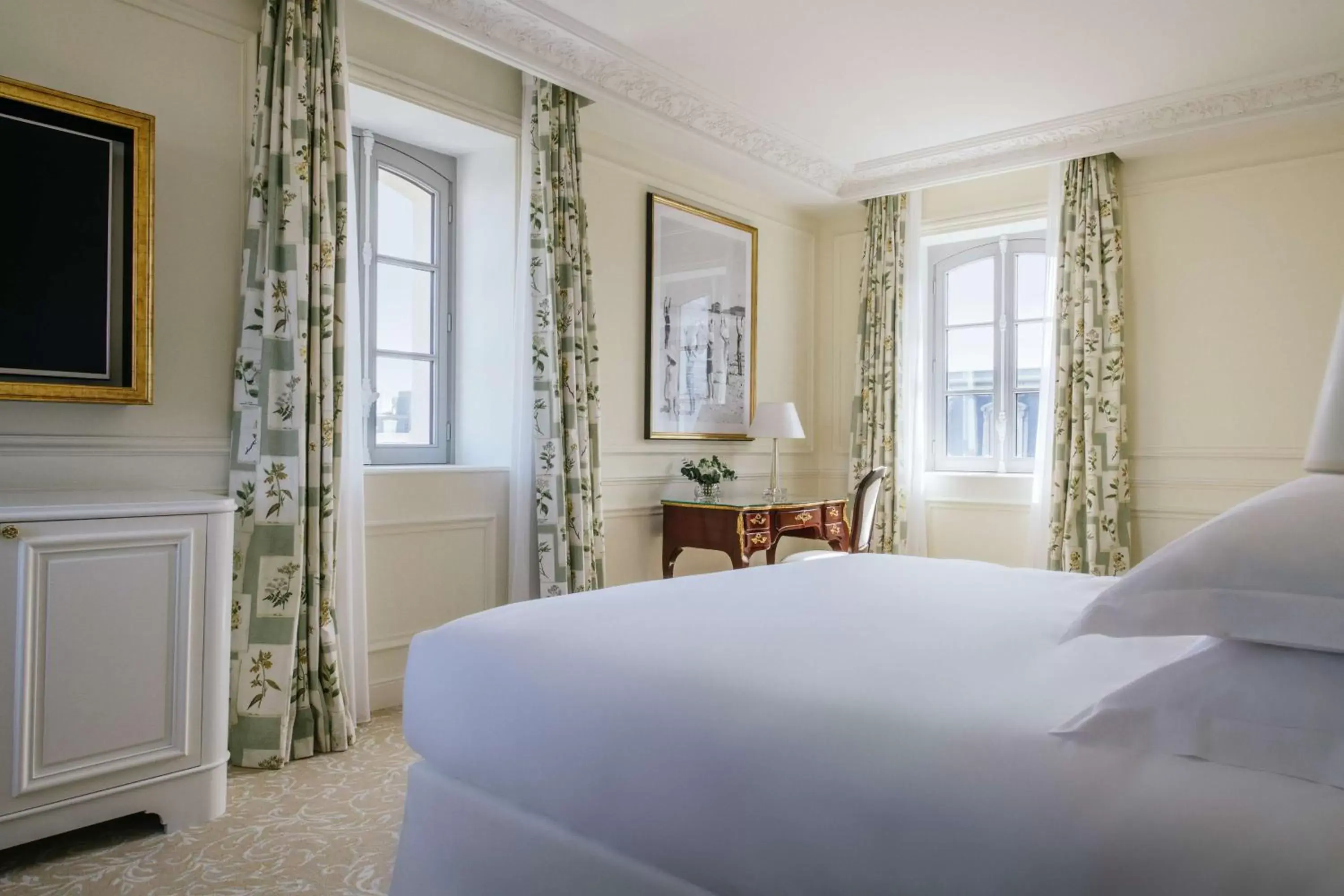 Photo of the whole room, Bed in Hôtel du Palais Biarritz, in The Unbound Collection by Hyatt