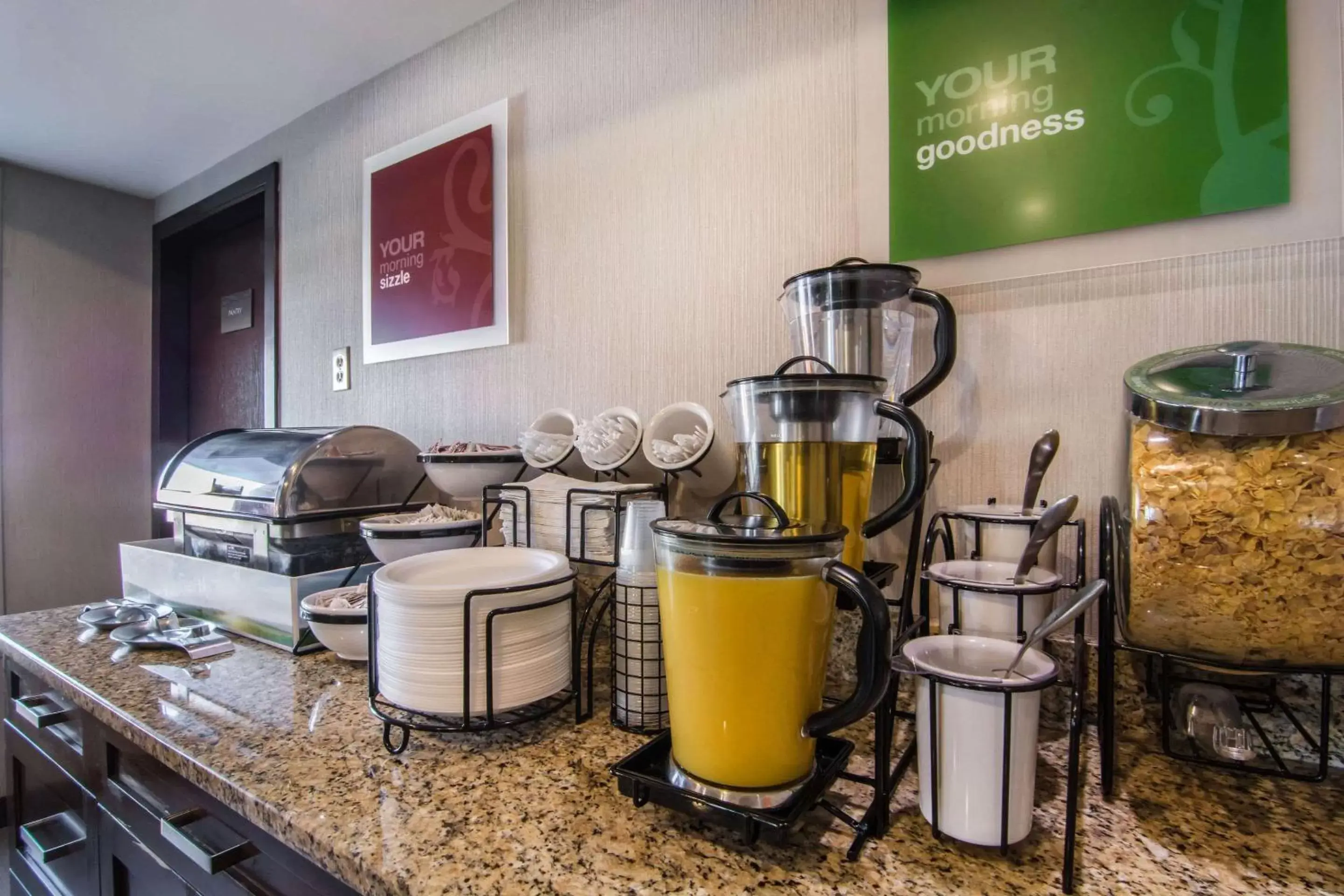 Restaurant/places to eat in Comfort Inn & Suites Airport South