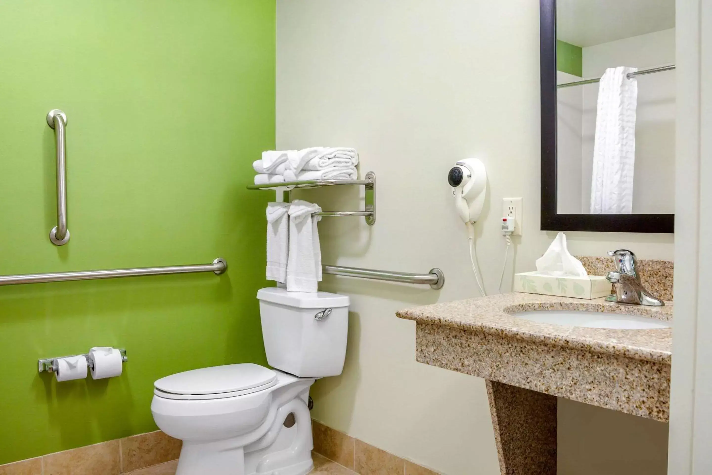 Bathroom in Sleep Inn & Suites Airport Milwaukee