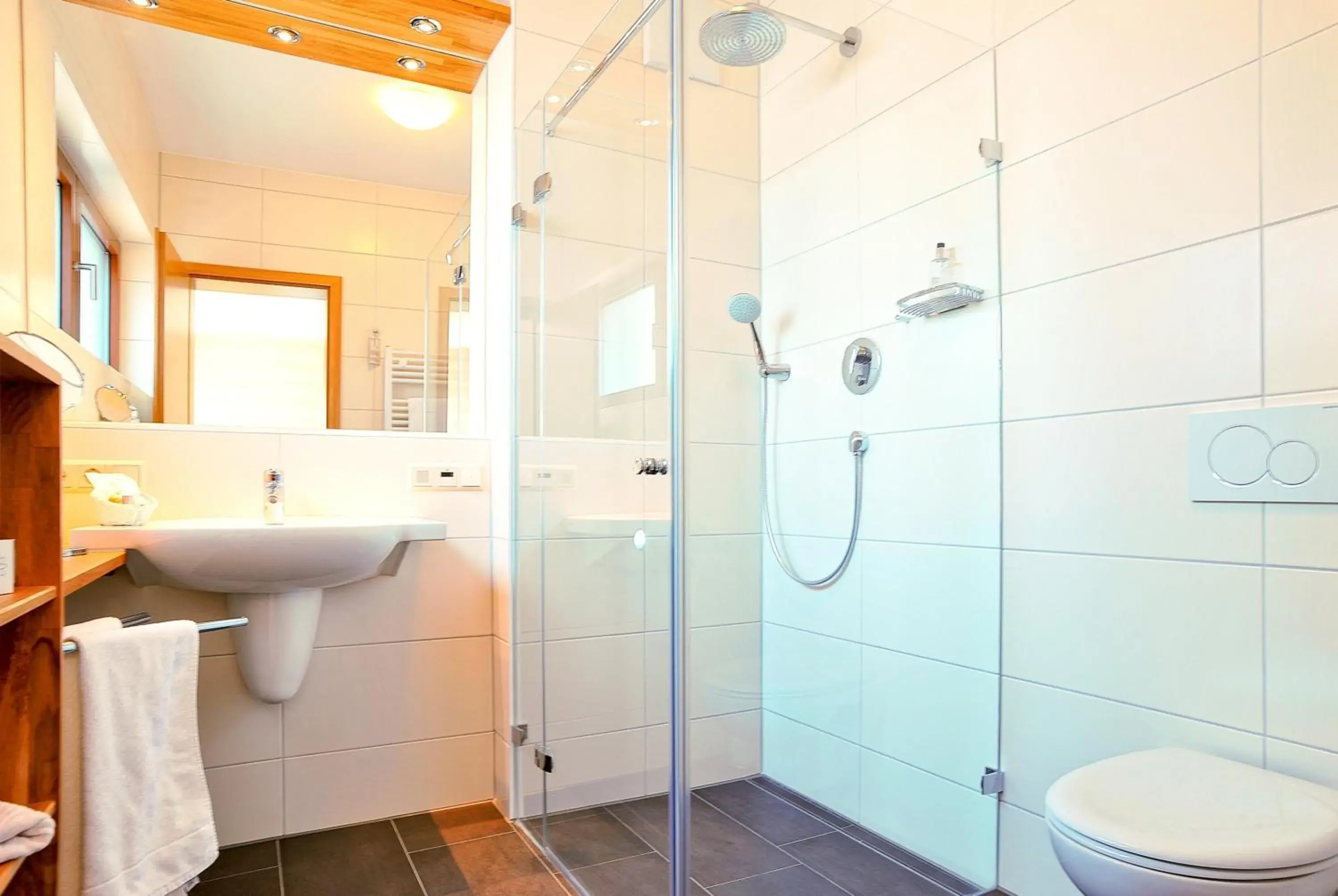 Bathroom in Gasthof Hotel Zum Hirsch***S