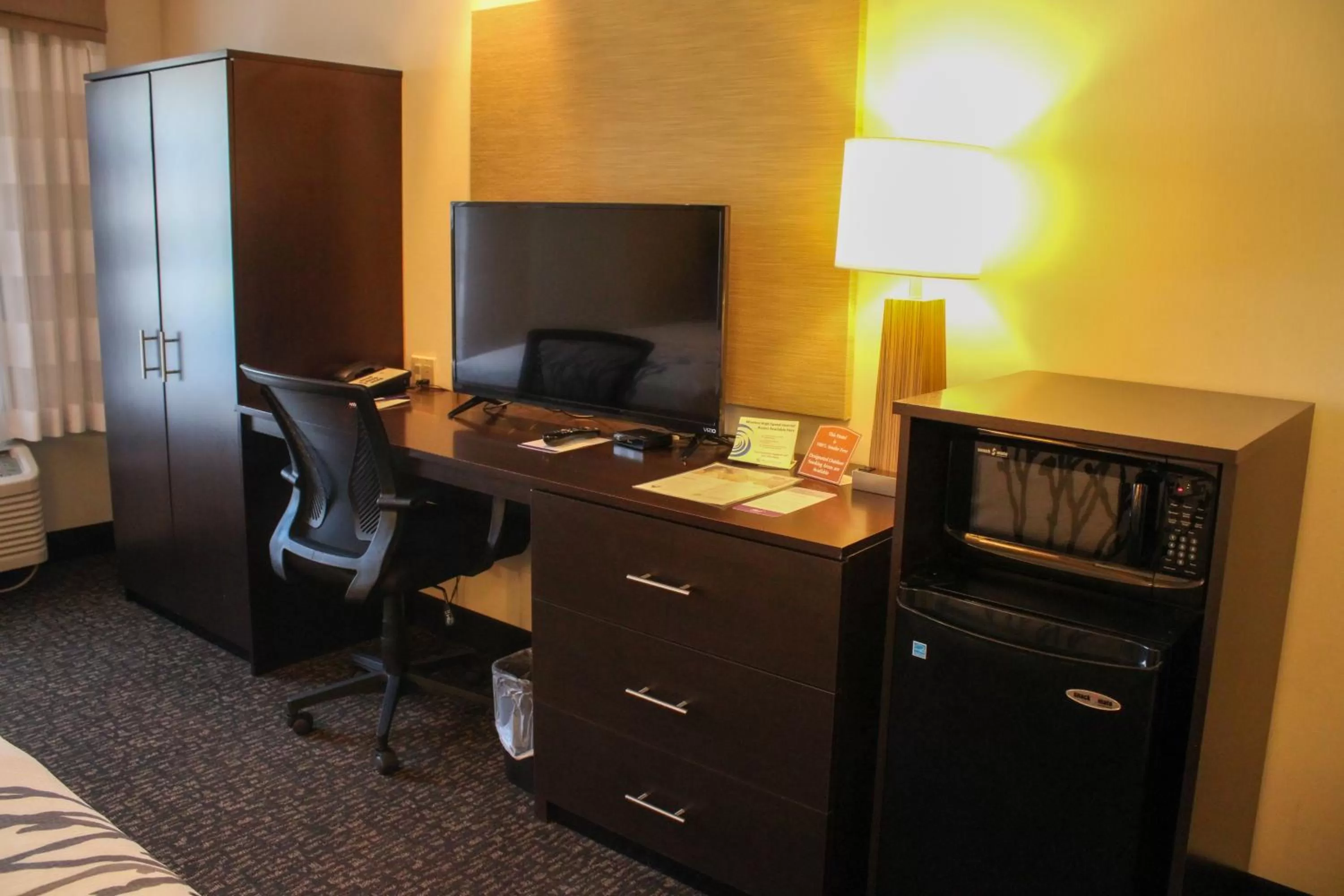 hair dresser in Sleep Inn Bend Crossroads Plaza