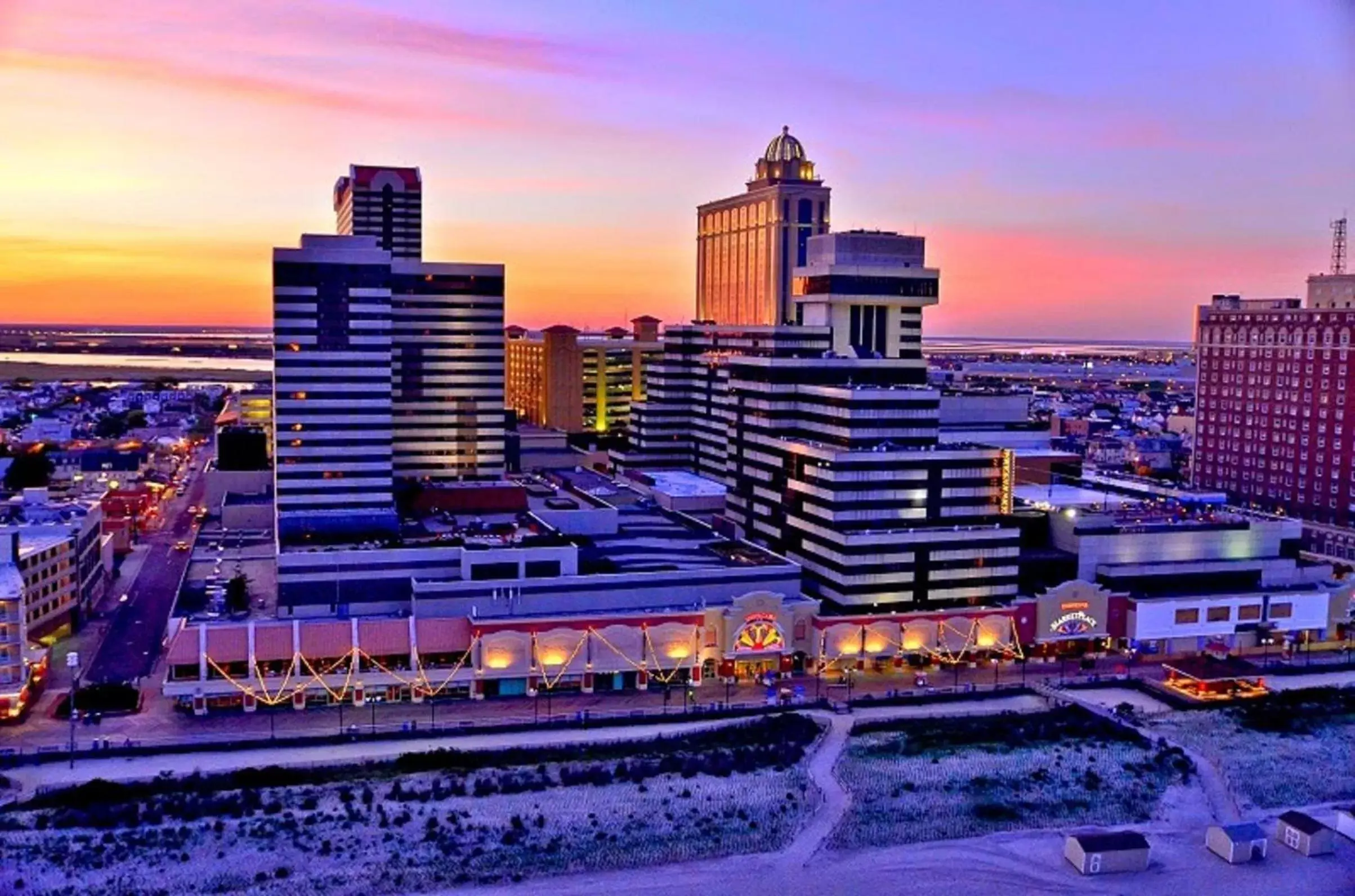 Facade/entrance, Sunrise/Sunset in Tropicana Casino and Resort