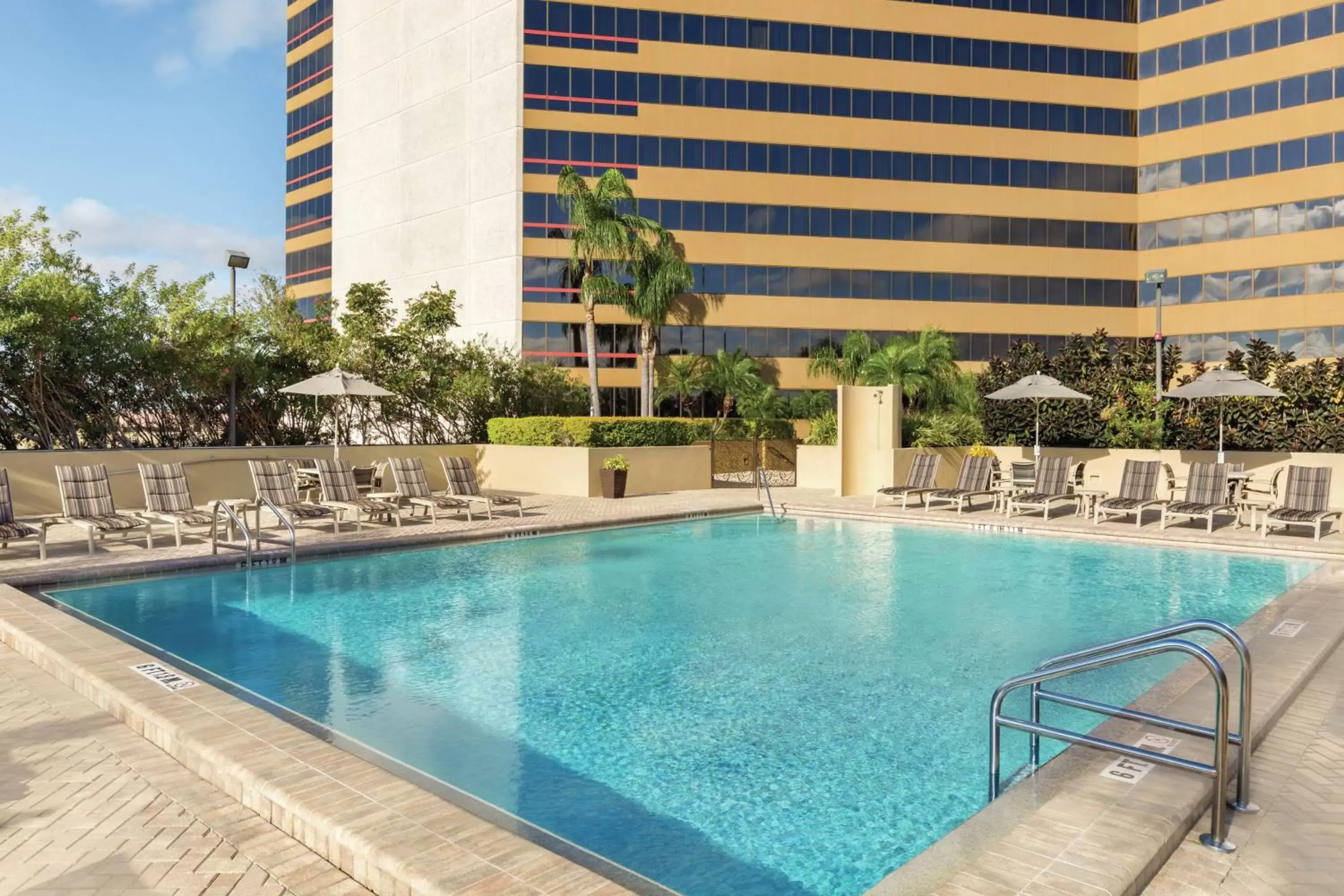 Swimming Pool in DoubleTree by Hilton Orlando Downtown