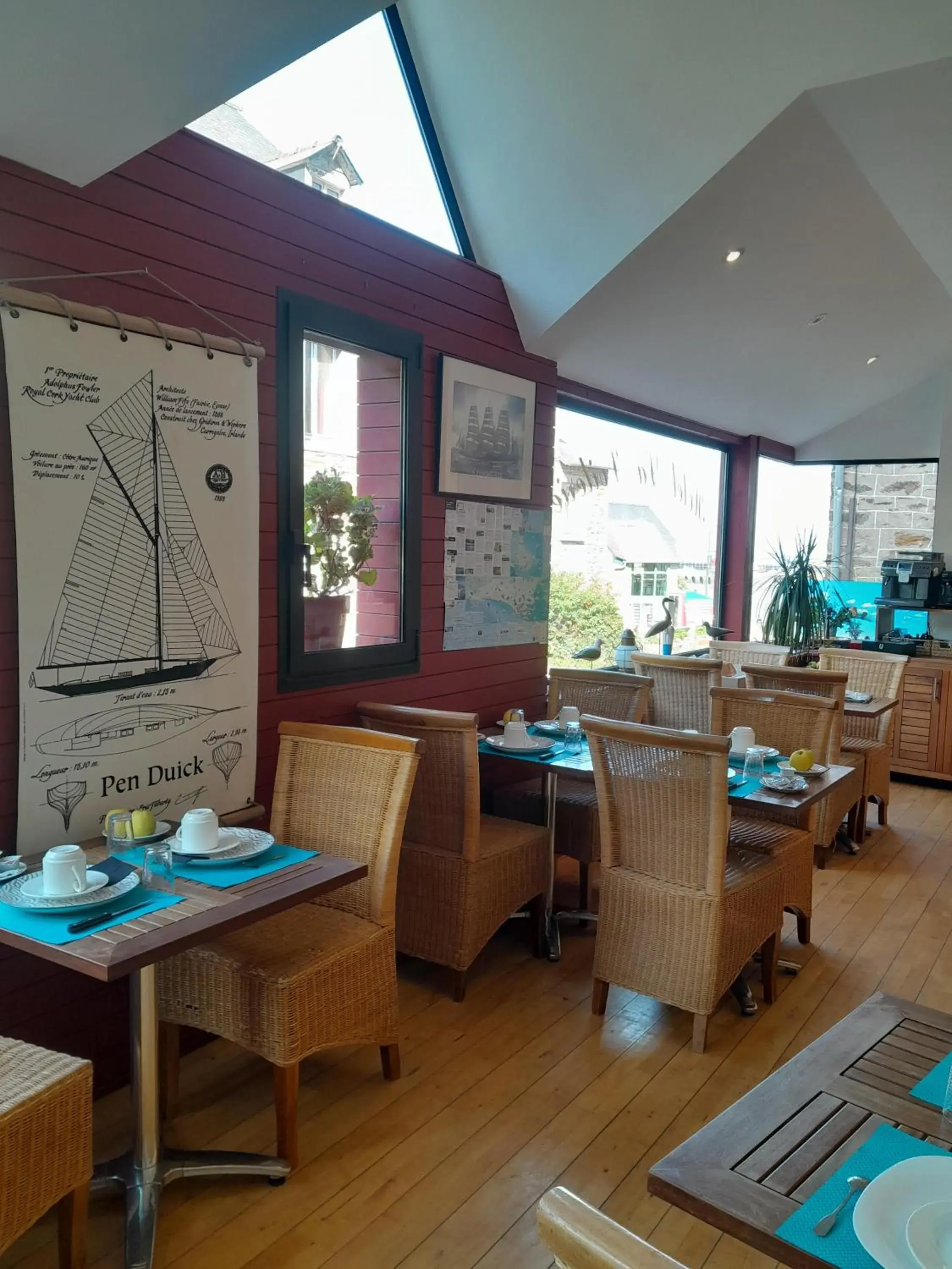 Breakfast, Restaurant/Places to Eat in Hotel La Voilerie Cancale bord de mer