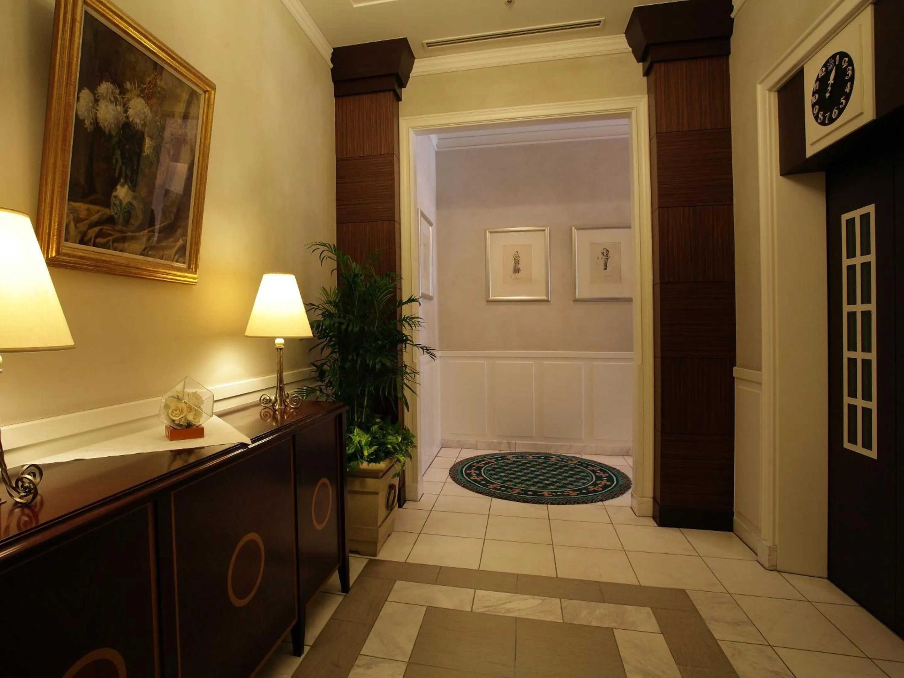 Facade/entrance in Hotel Monterey Lasoeur Ginza