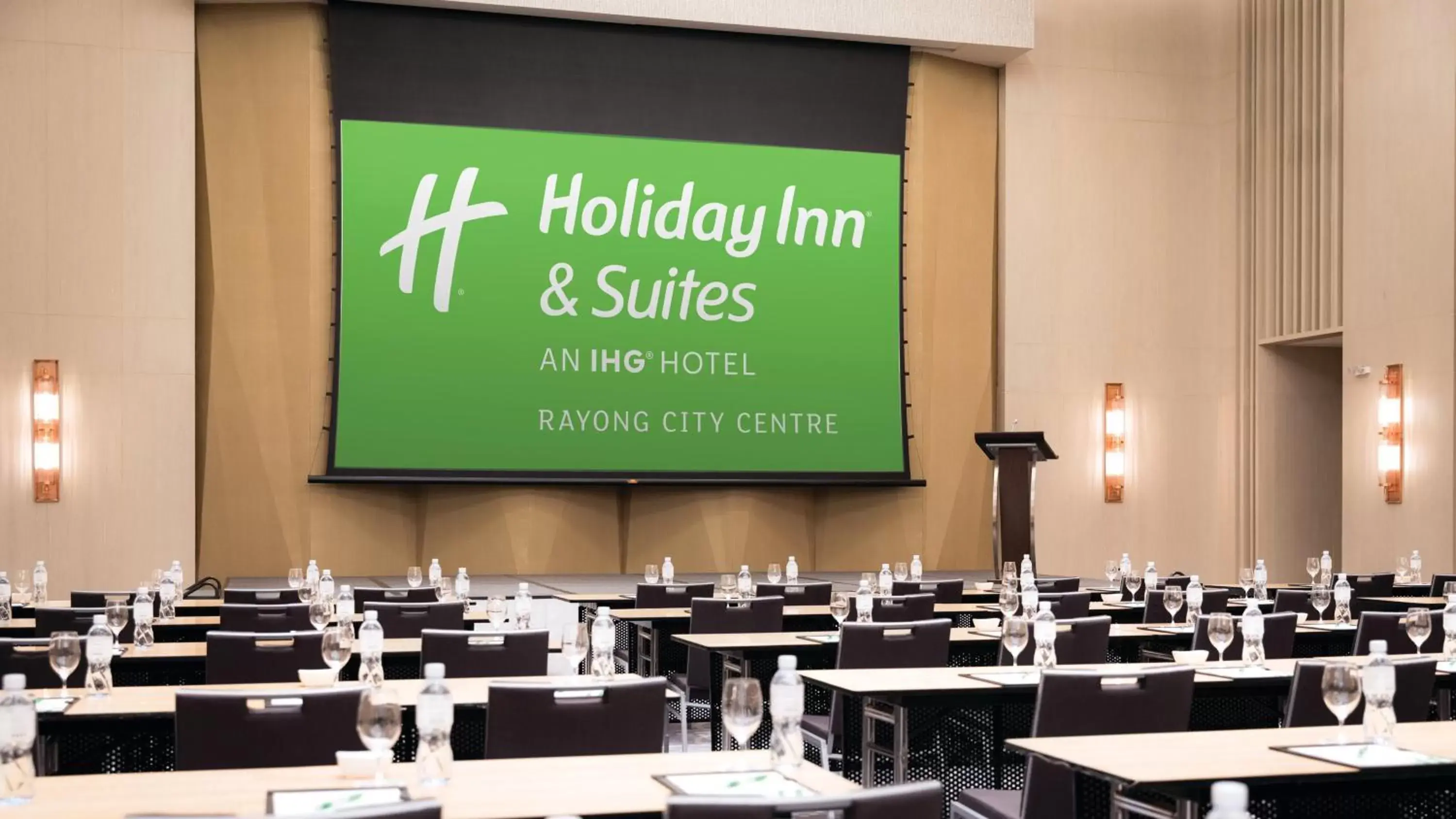 Banquet/Function facilities in Holiday Inn & Suites Rayong City Centre, an IHG Hotel