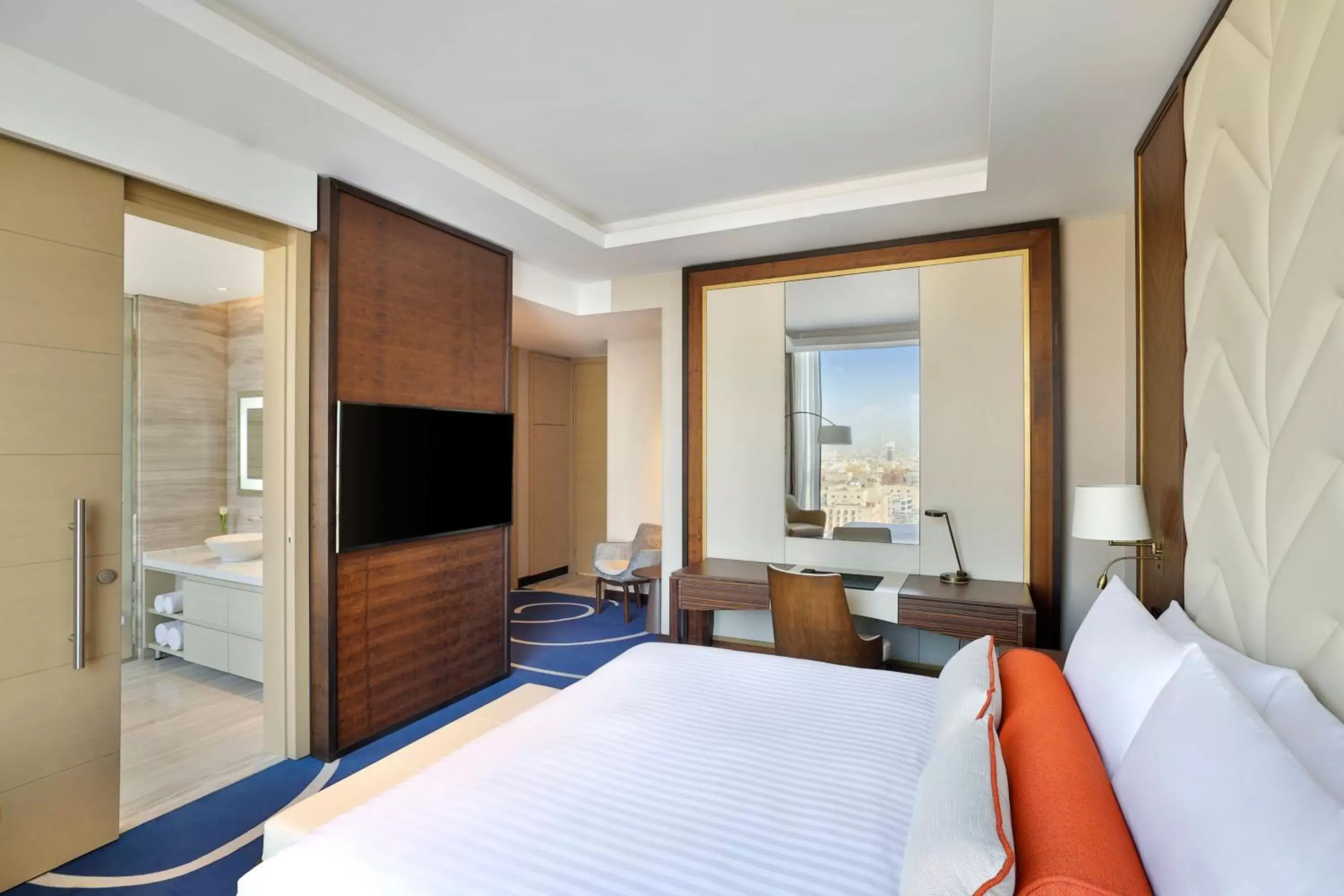 Bedroom in Jeddah Marriott Hotel Madinah Road