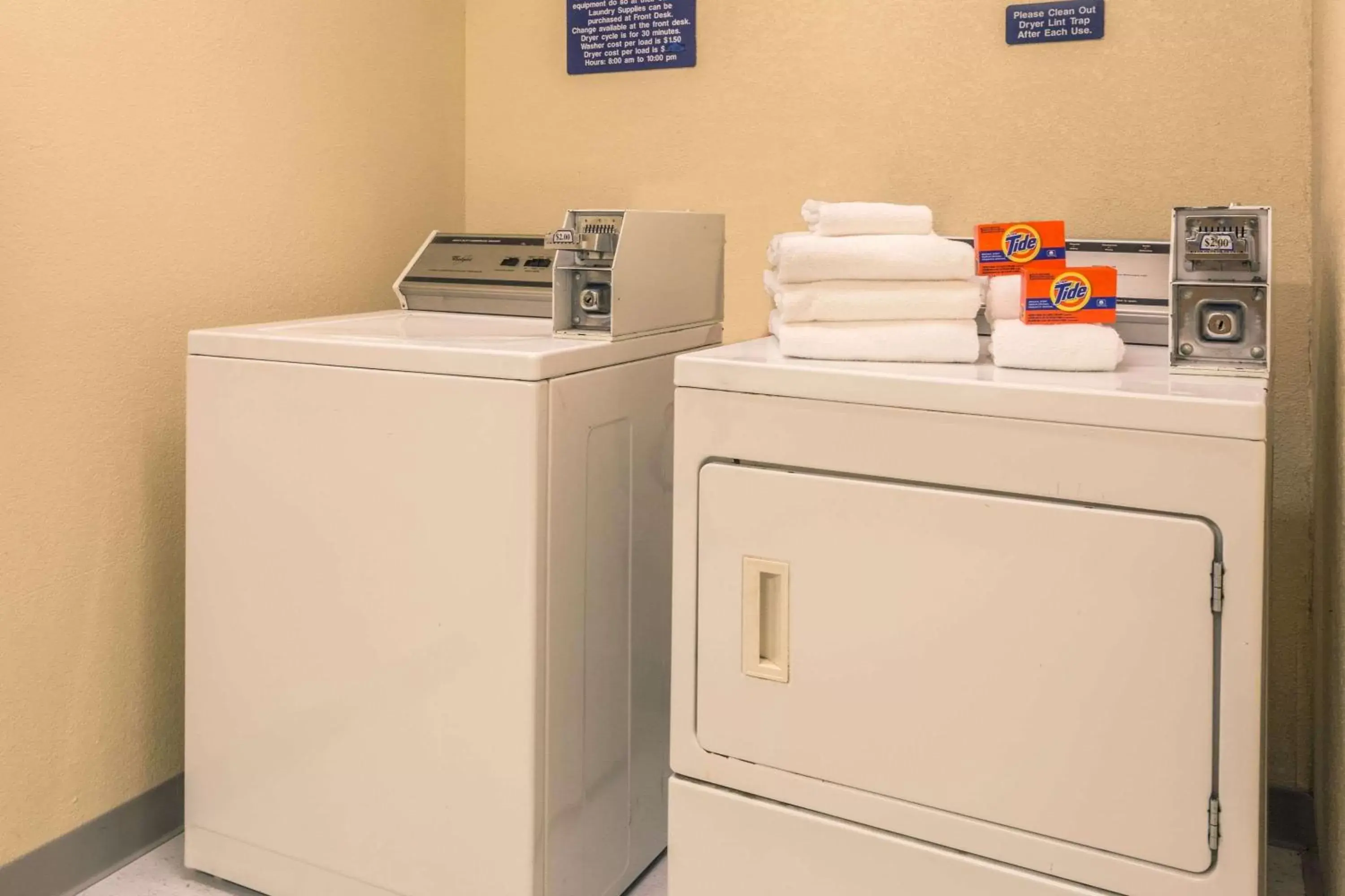 On site, Kitchen/Kitchenette in Microtel Inn and Suites Ocala