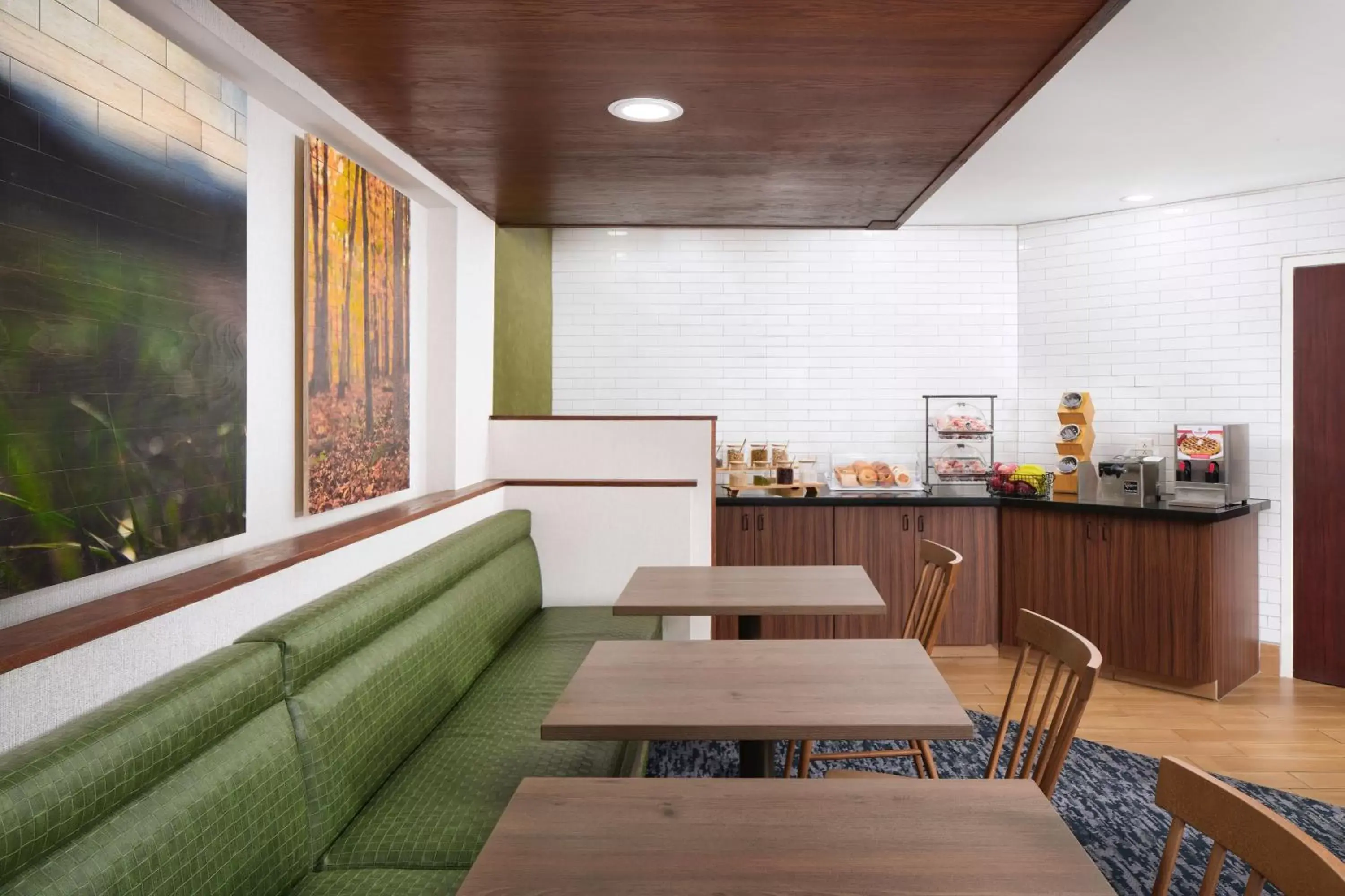 Breakfast, Restaurant/Places to Eat in Fairfield Inn & Suites by Marriott Jacksonville
