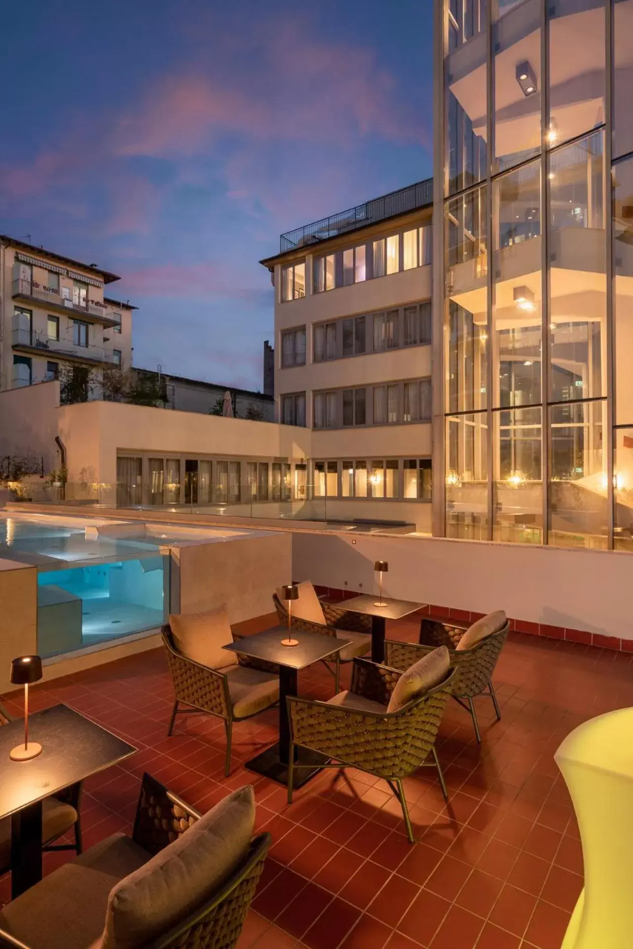 Lounge or bar, Swimming Pool in iQ Hotel Firenze