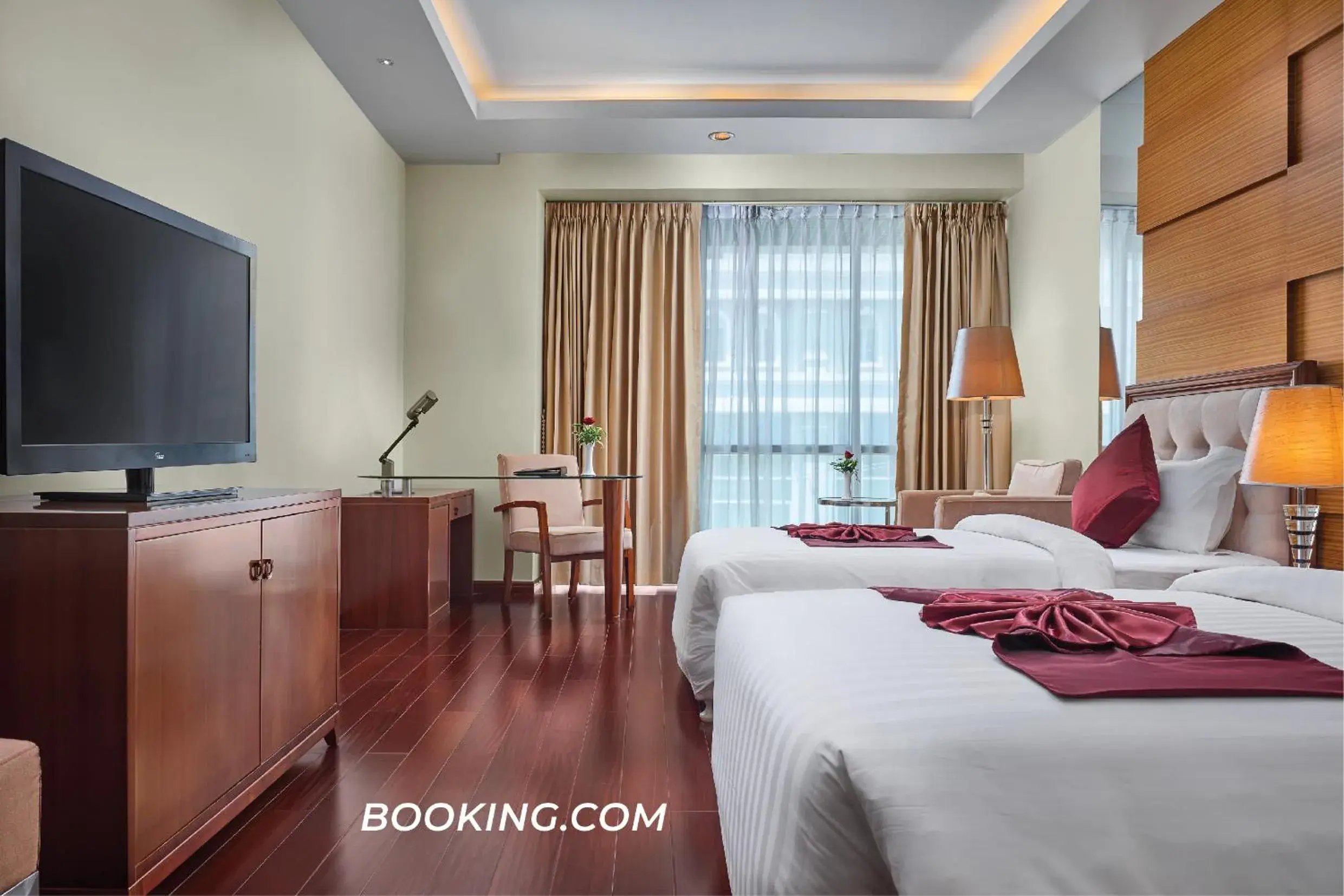 Bedroom, TV/Entertainment Center in Dara Airport Hotel