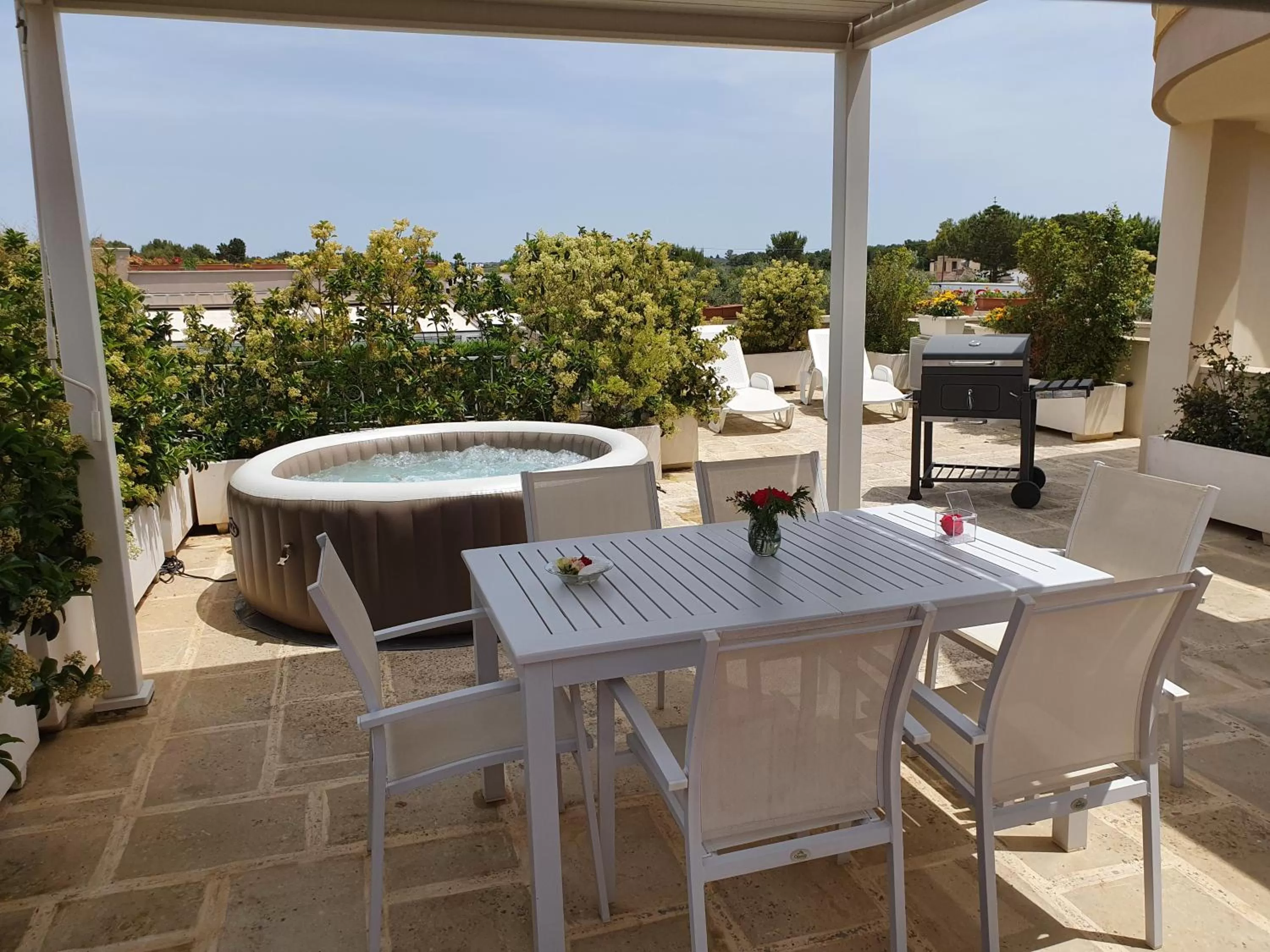 Deluxe Suite with Spa Bath in La Collina di Montegrappa - Suites with Heated Private Pool - Suites with Shared Pool