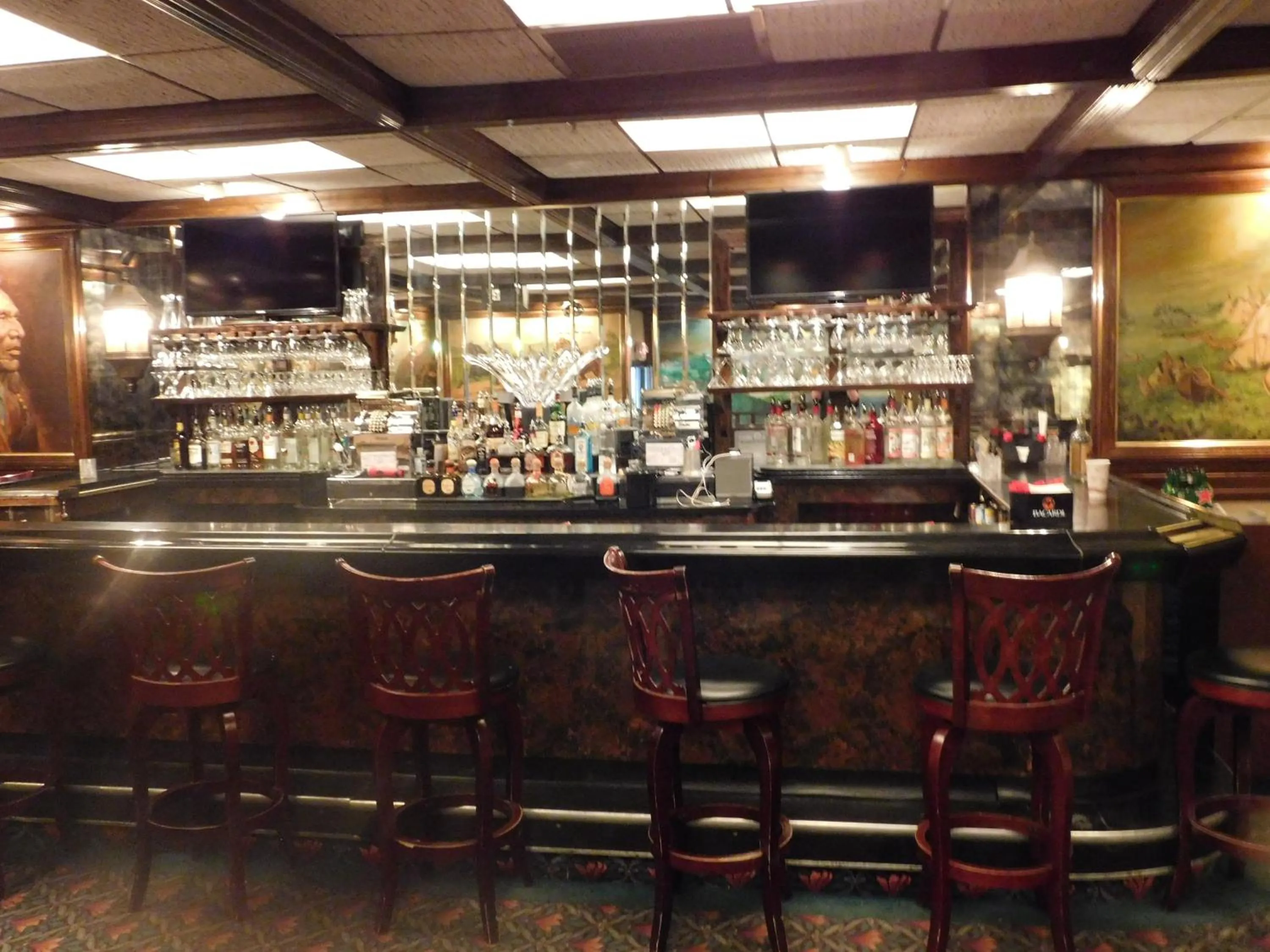 Lounge or bar in West Gate Inn Nyack