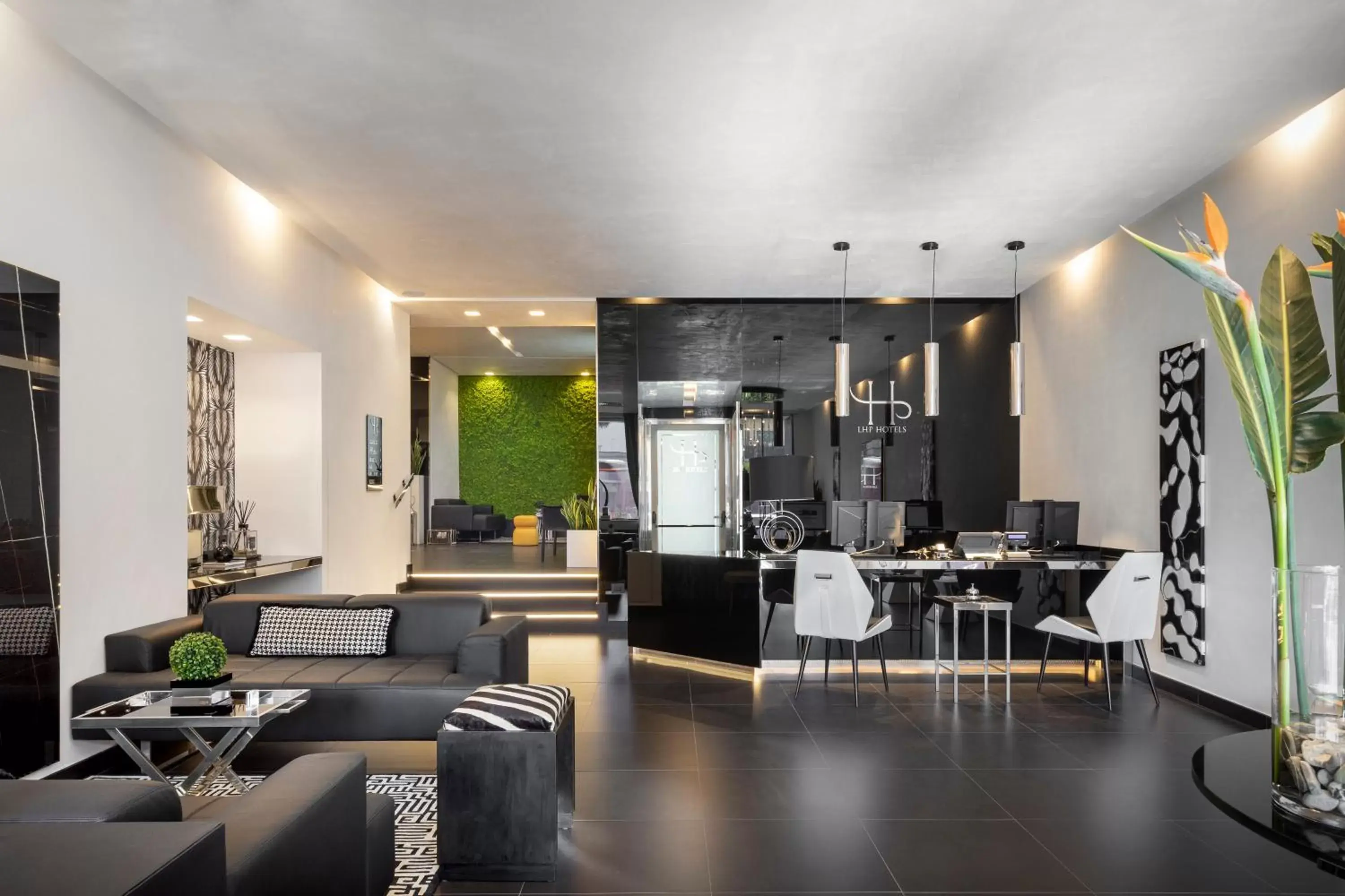 Lobby or reception in LHP Napoli Palace & SPA Lobby or reception in LHP Napoli Palace & SPA