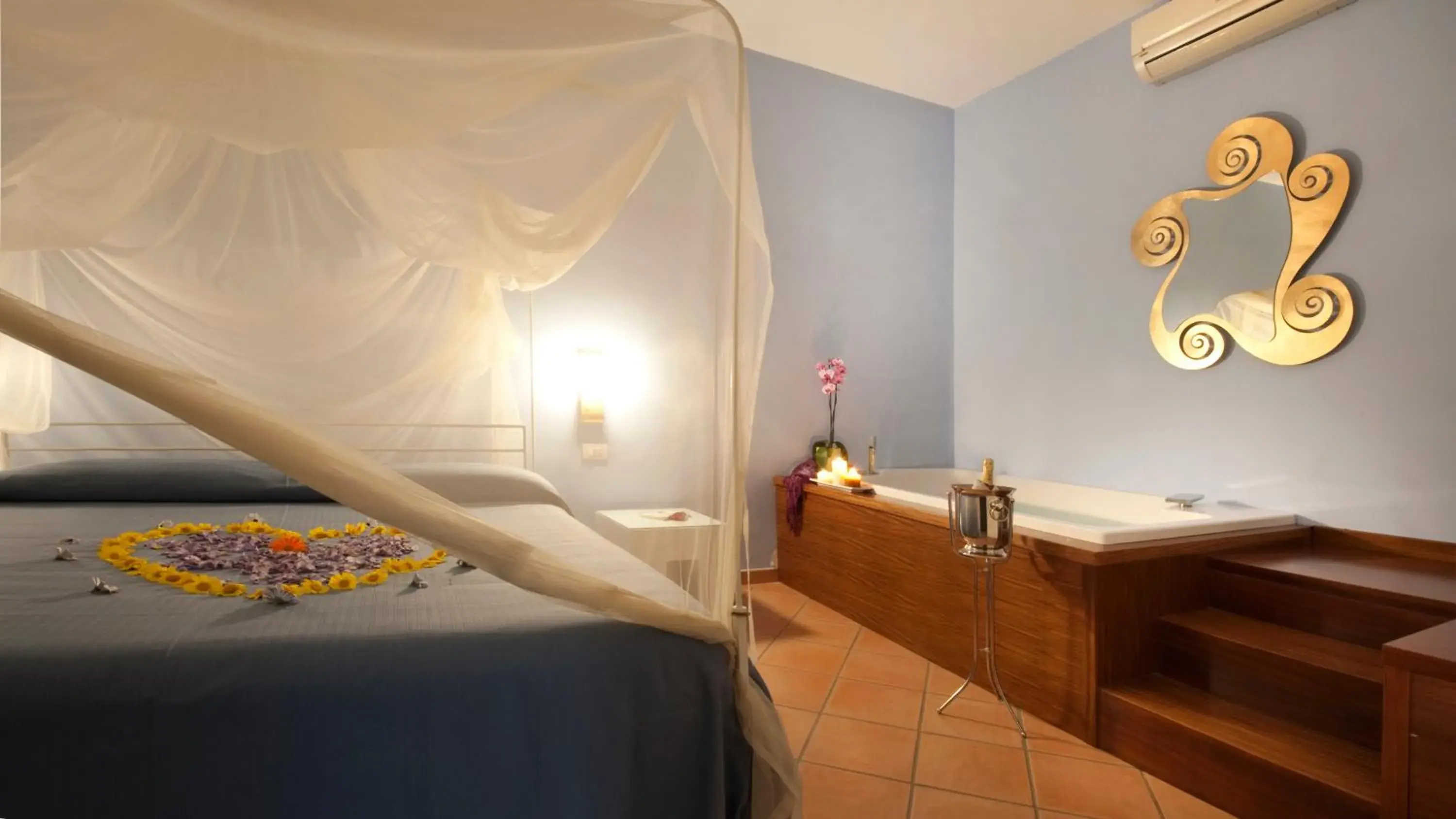 Bed, Bathroom in Albergo 'La Vigna'