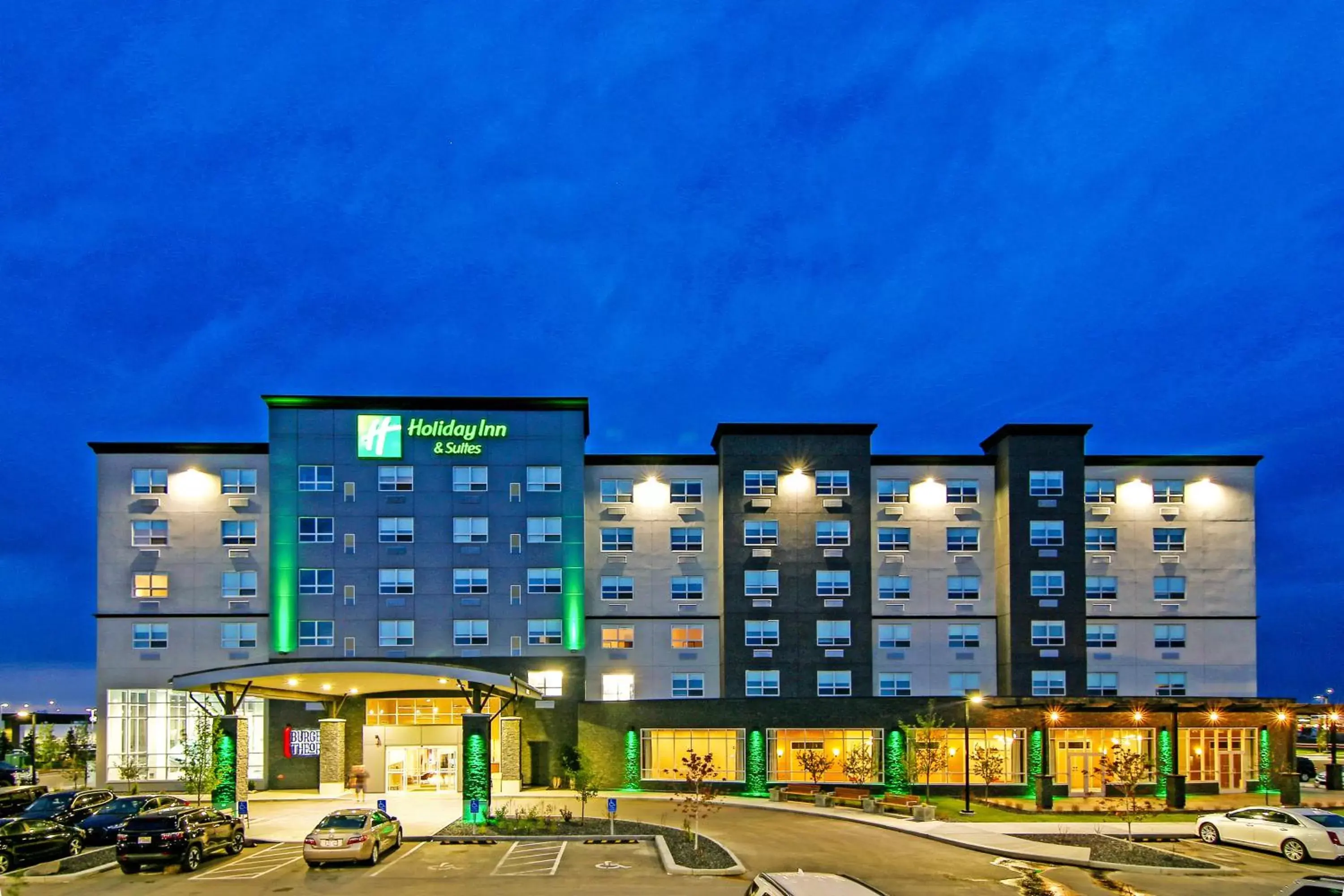 Property Building in Holiday Inn Hotel & Suites - Calgary Airport North, an IHG Hotel