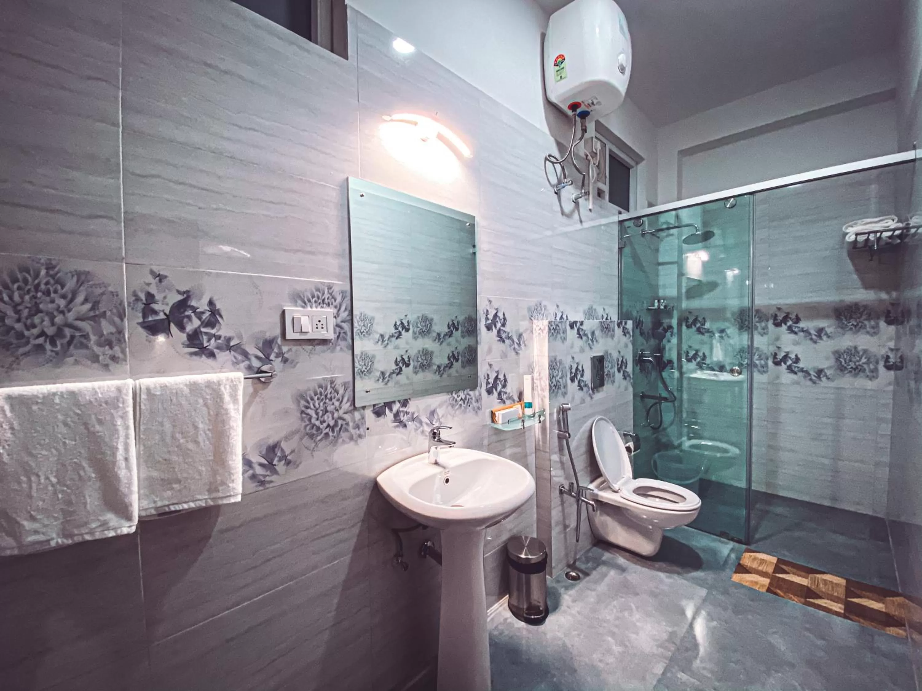 Bathroom in Windermere Inn