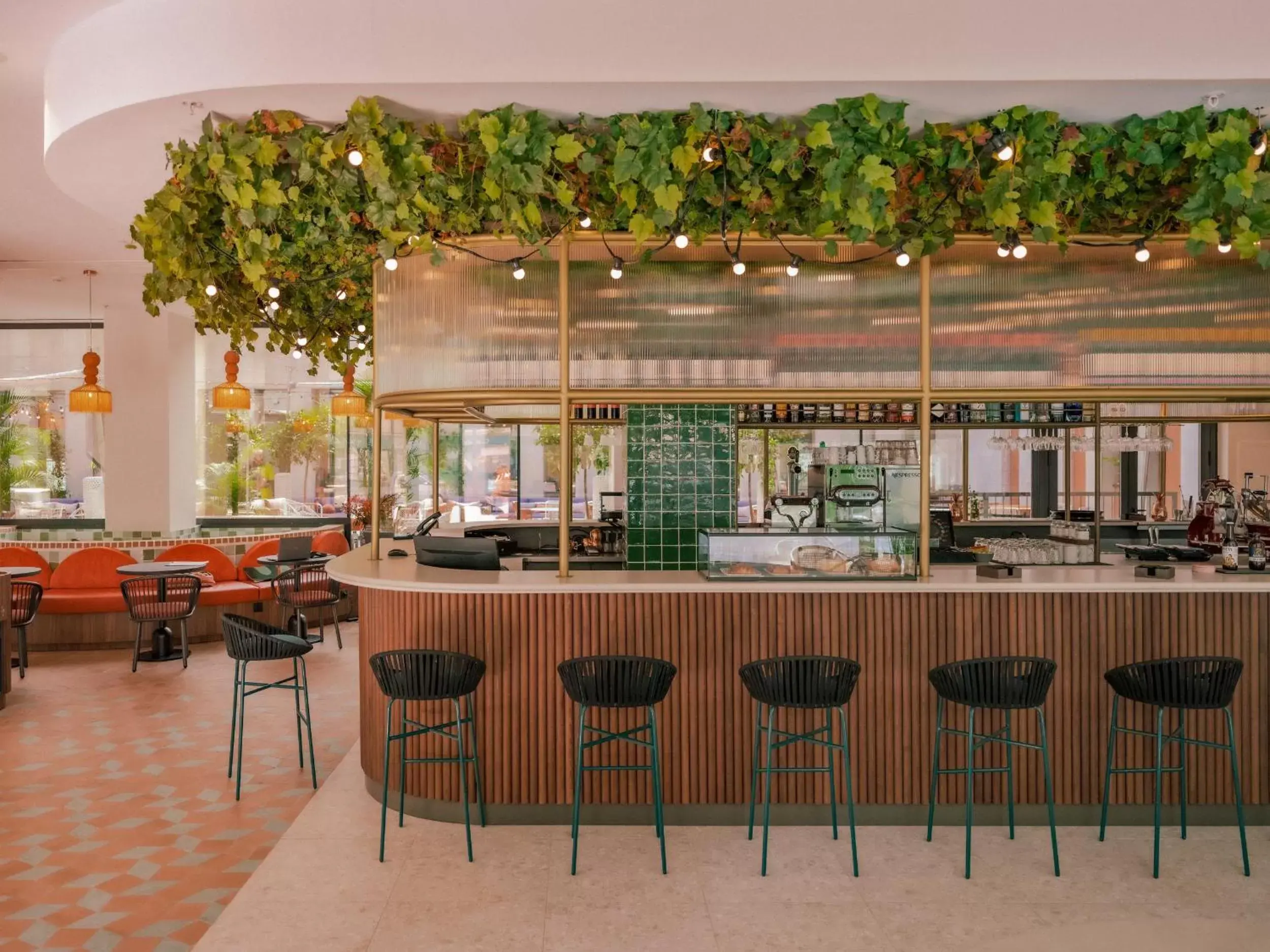 Restaurant/places to eat, Lounge/Bar in Ibis Styles Sevilla City Santa Justa