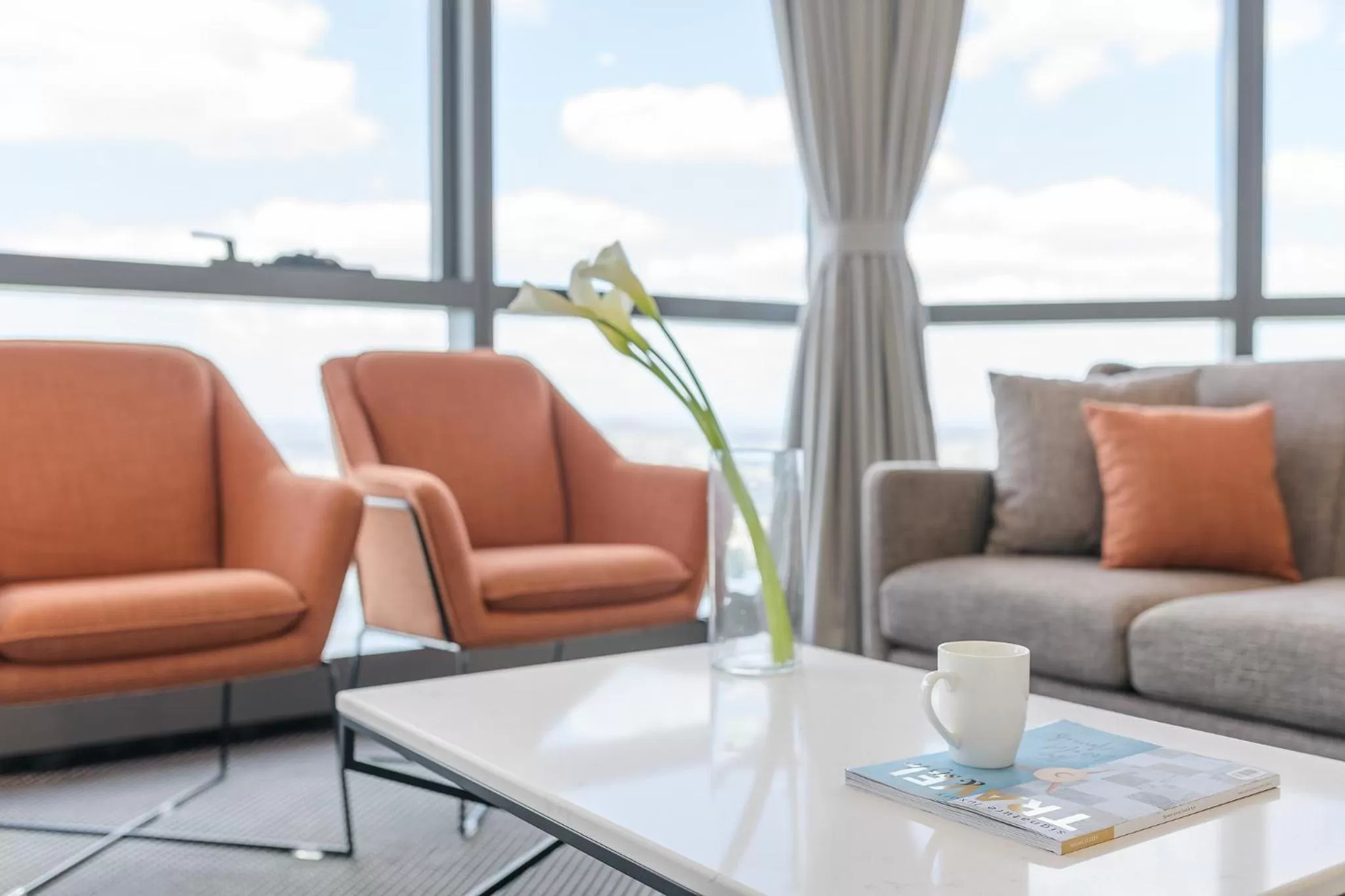 Living room in Meriton Suites Adelaide Street, Brisbane