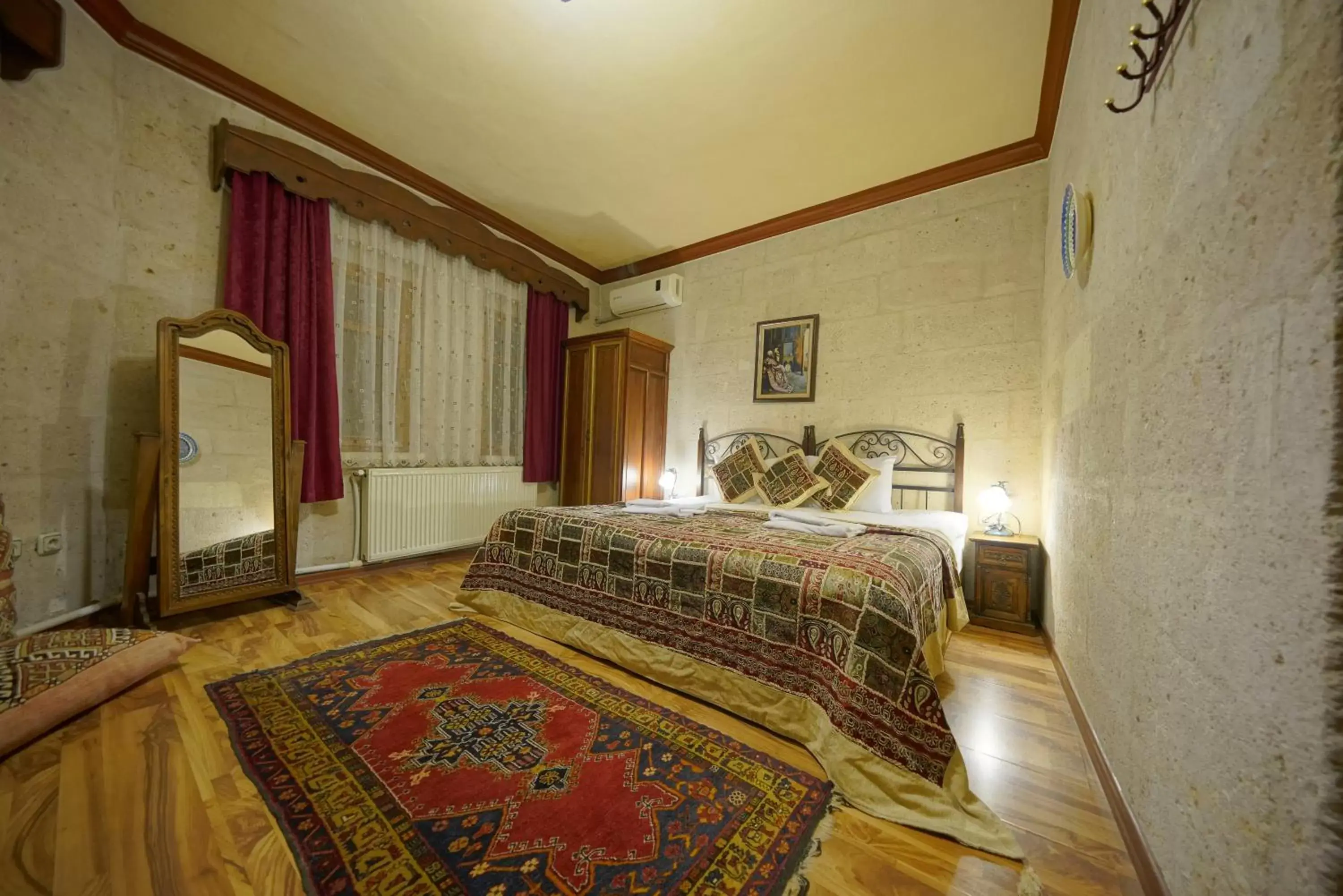 Bed in Arch Palace Bed in Arch Palace