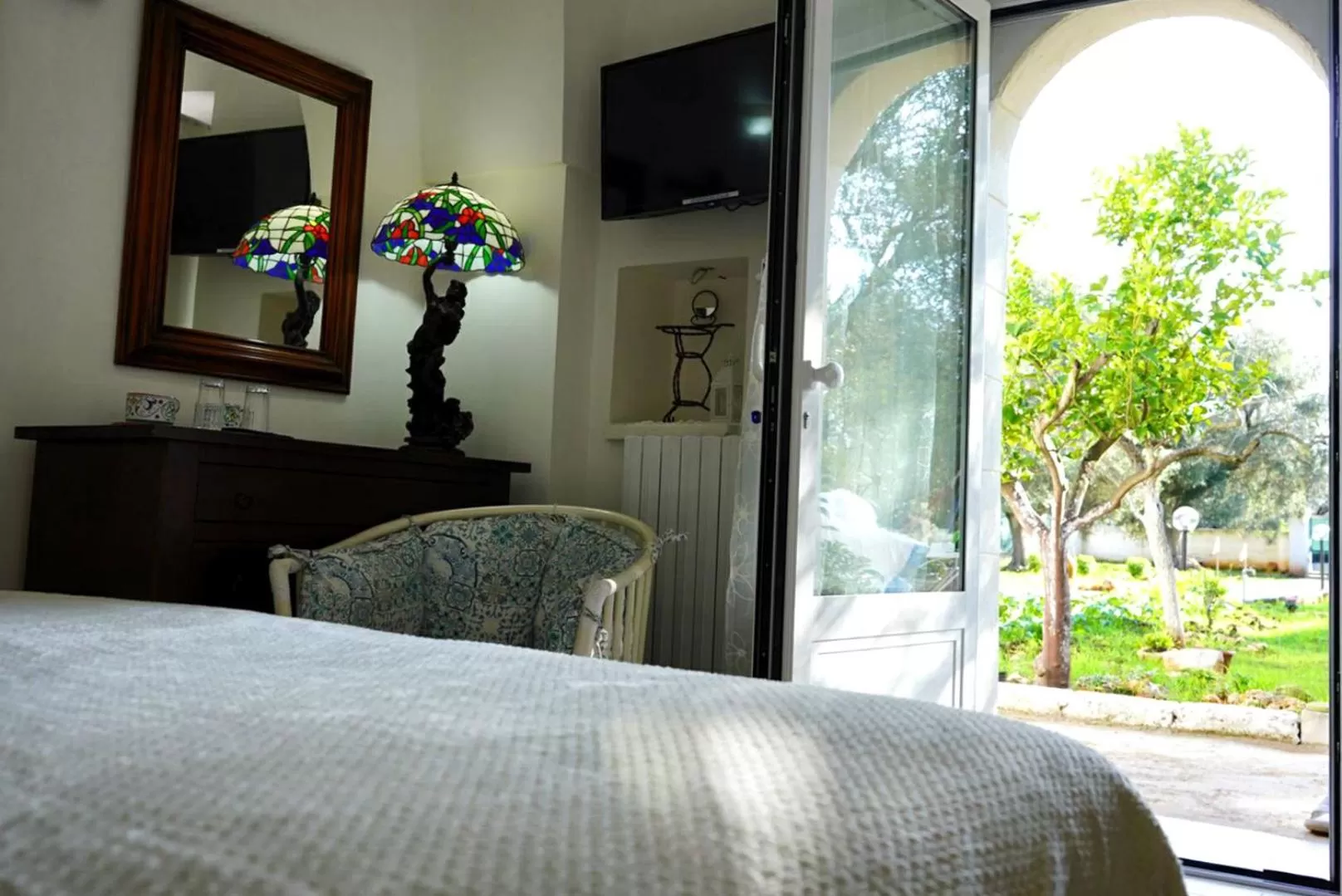 Bed in TRULLO CARMEN