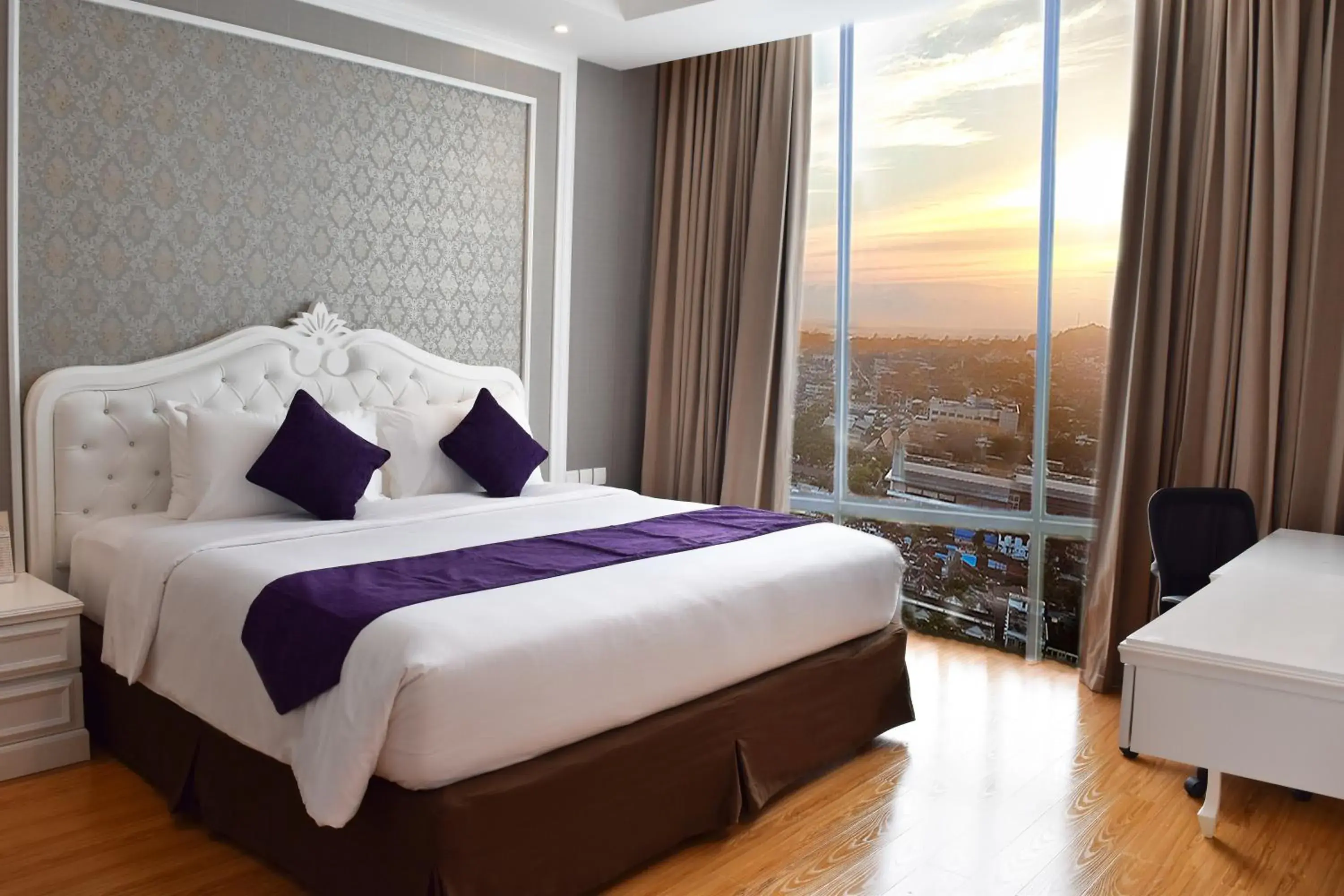 Bedroom, Bed in Platinum Hotel & Convention Hall Balikpapan Bedroom, Bed in Platinum Hotel & Convention Hall Balikpapan