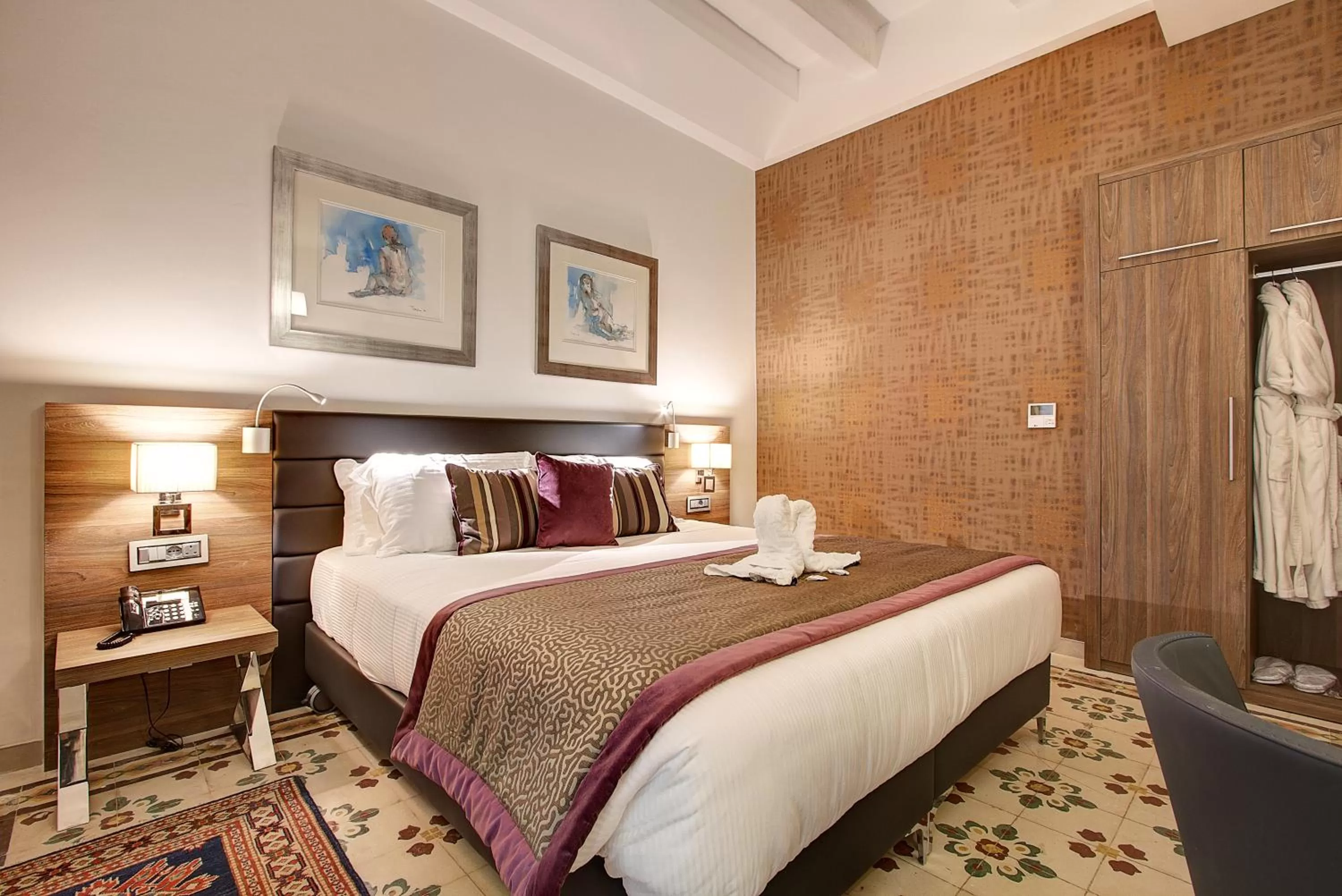 Bed in Palazzo Paolina Boutique Hotel