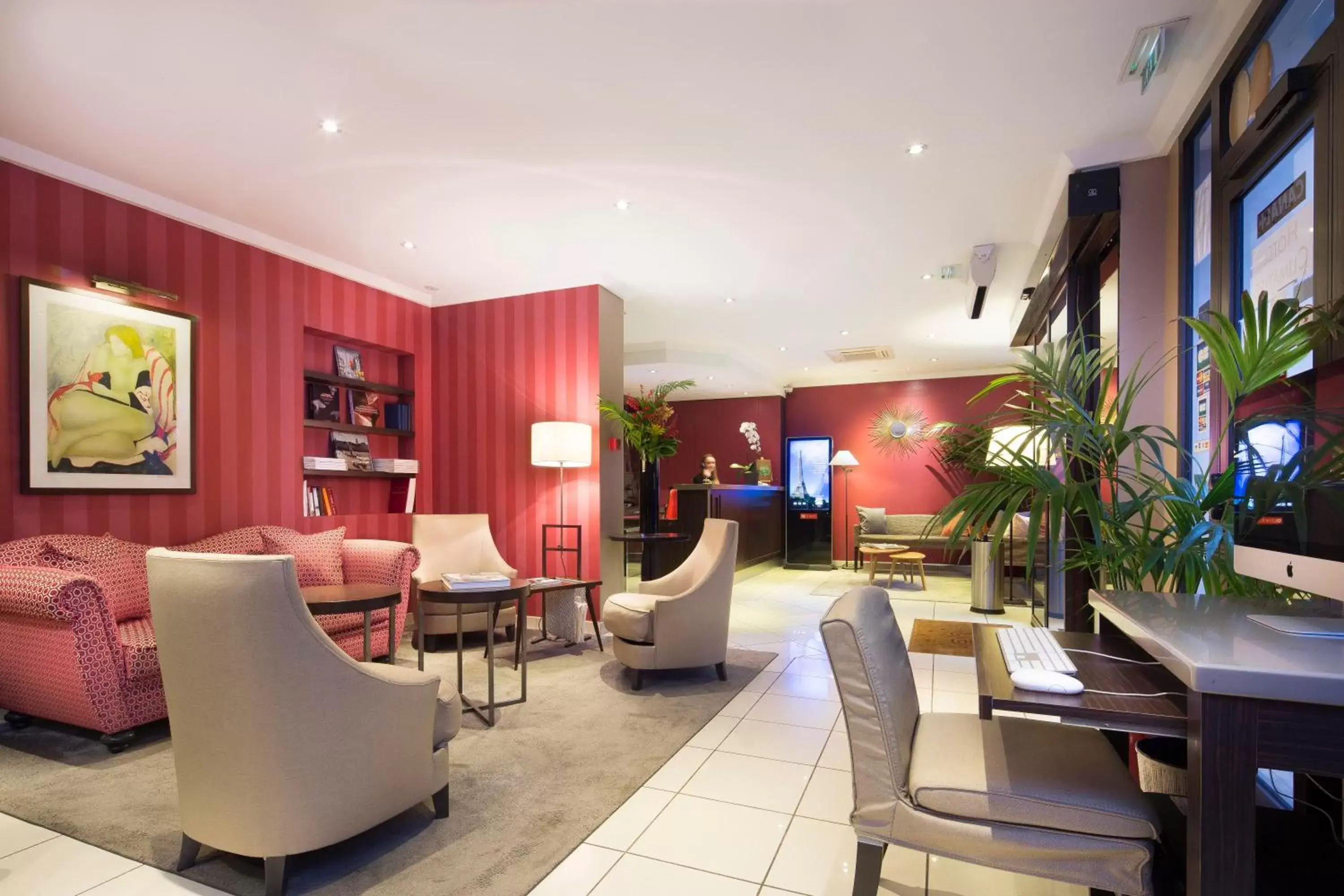 Lobby or reception, Seating Area in Europe Hotel Paris Eiffel
