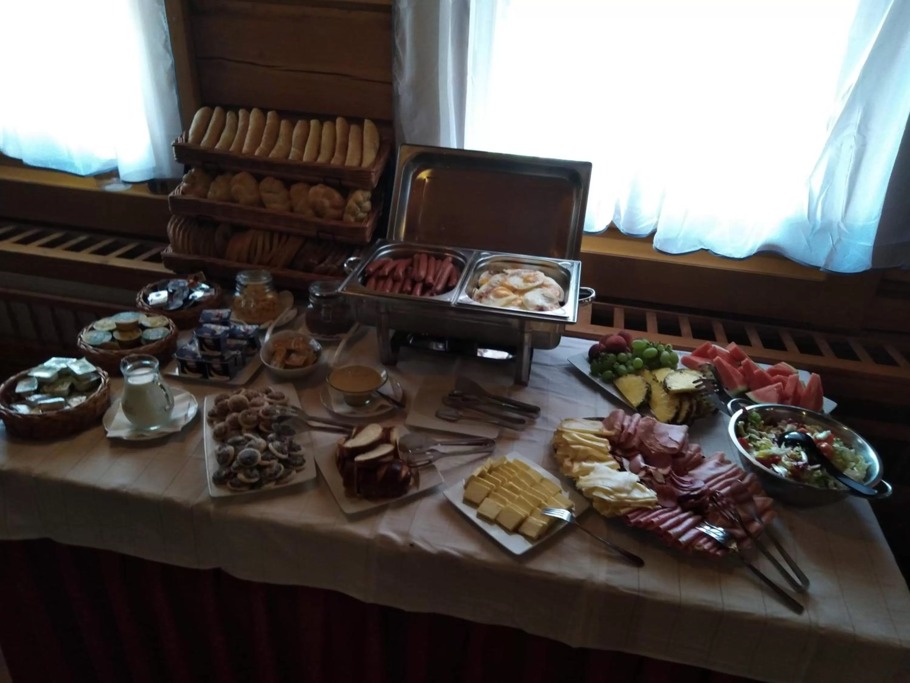 Breakfast in Motel Roubenka