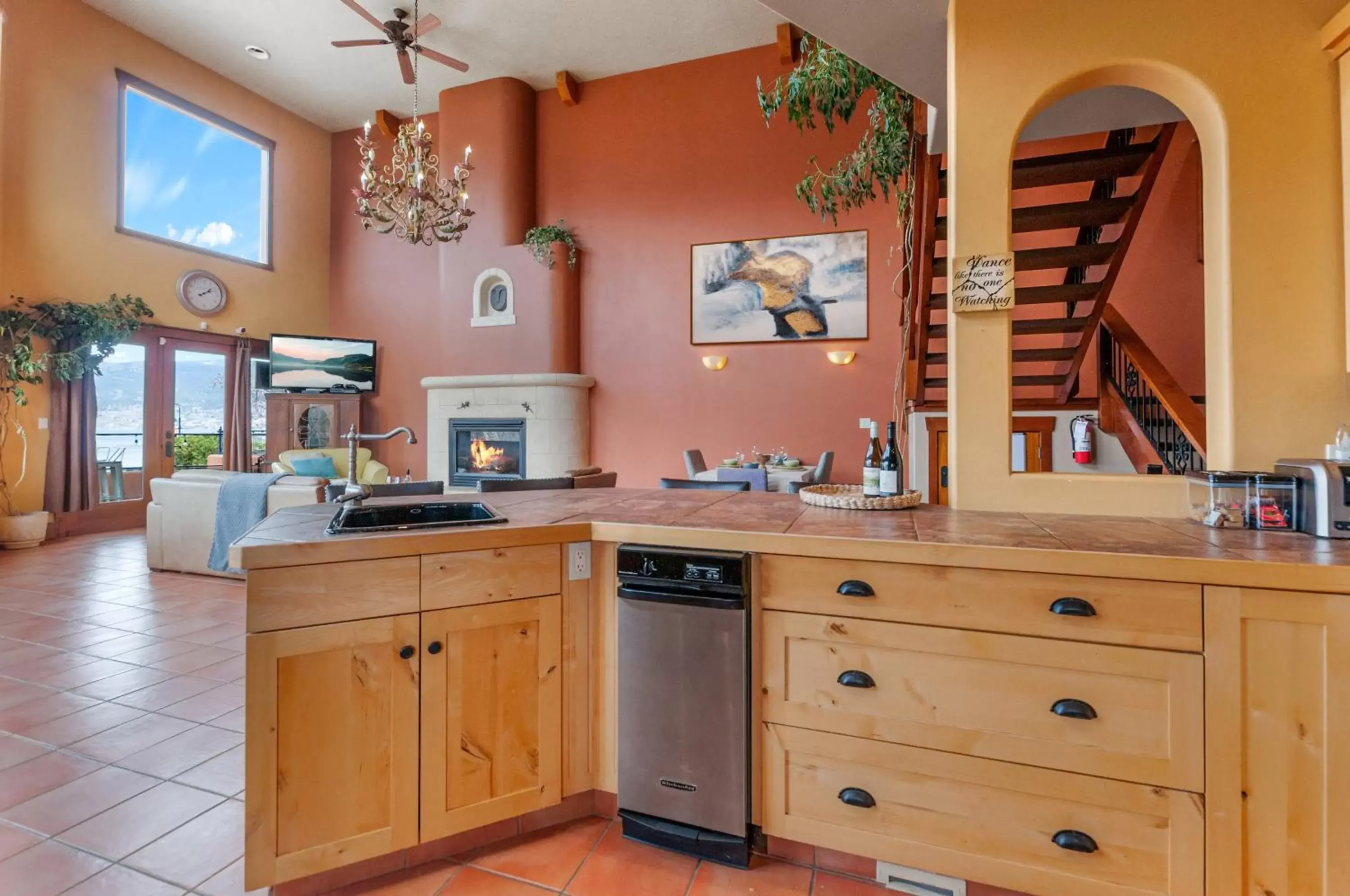 Kitchen/Kitchenette in Casa Grande Inn & Suites