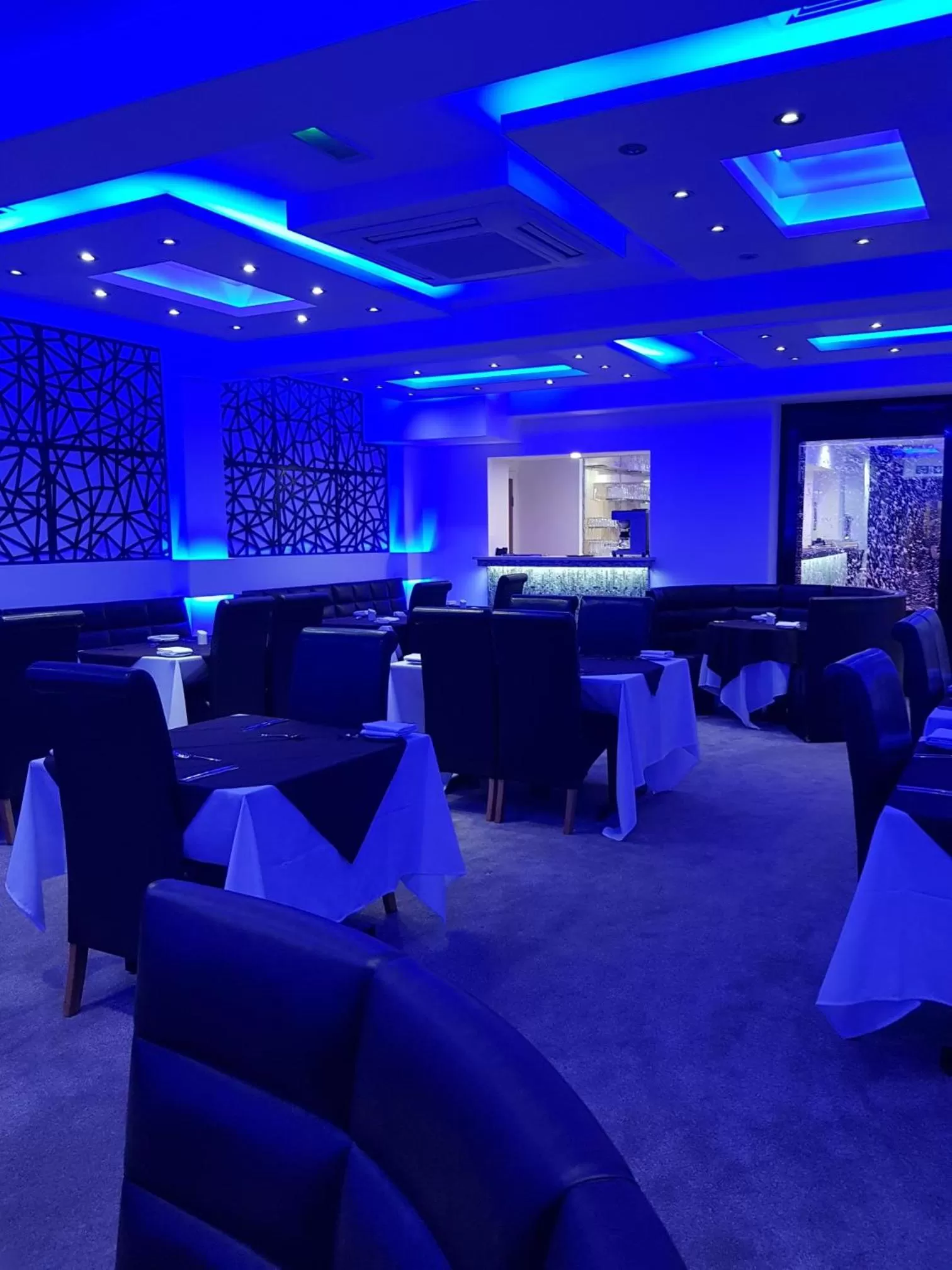 Restaurant/places to eat in The Charles Hotel