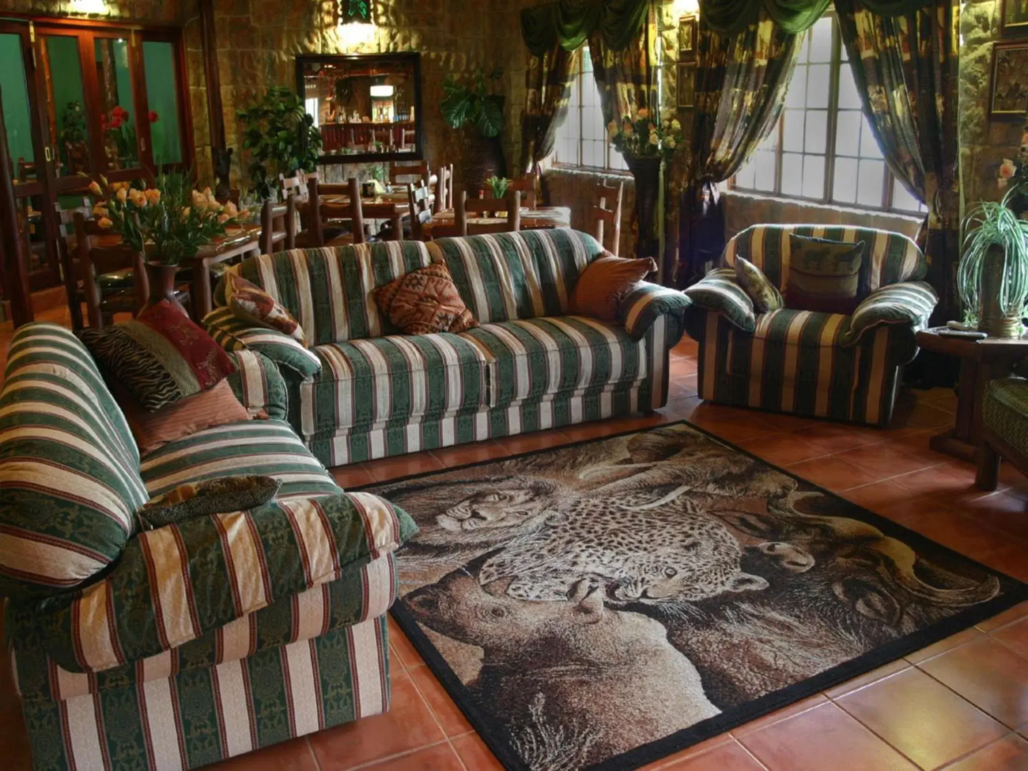 Lounge or bar, Seating Area in La Rochelle Inn