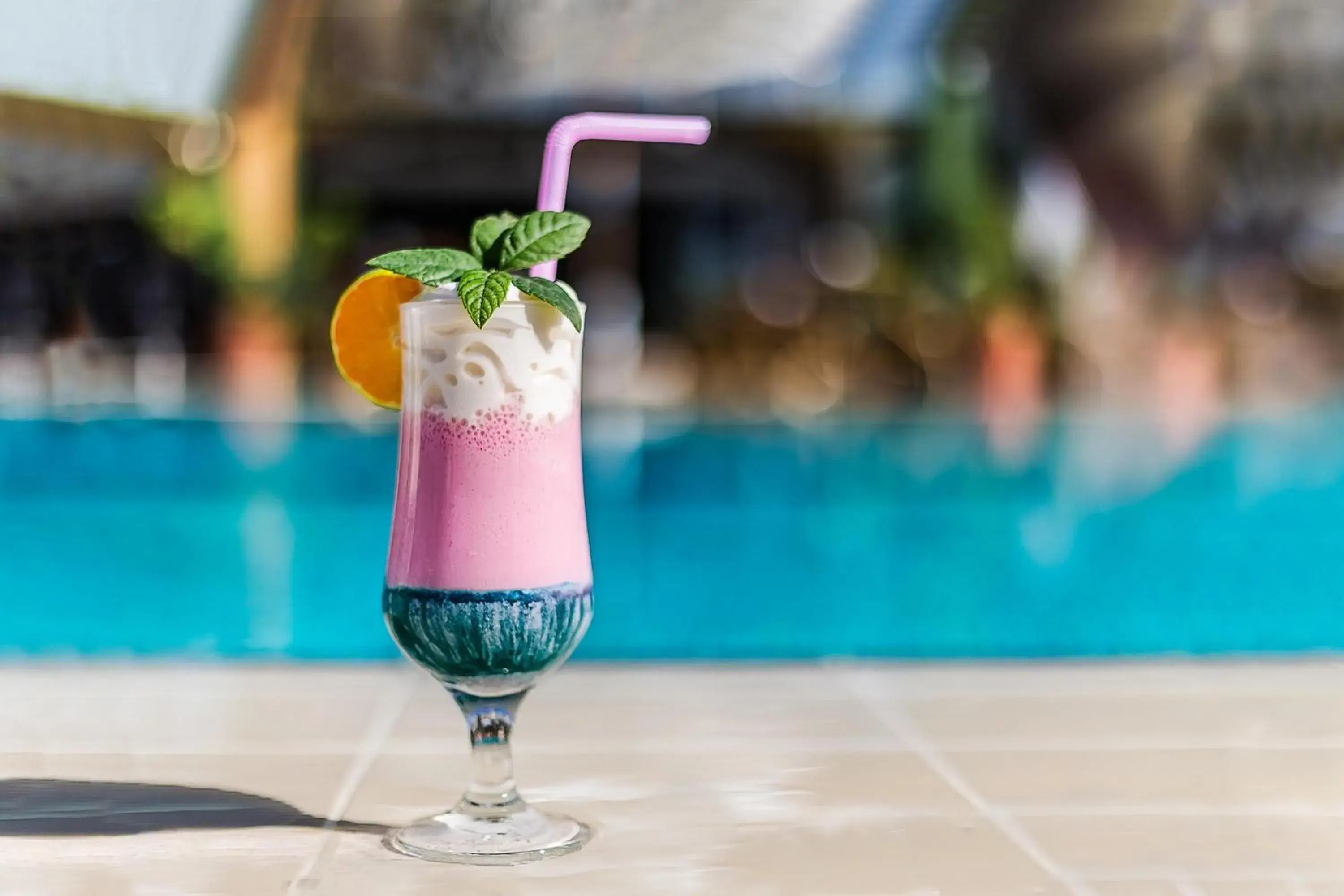 Drinks, Swimming Pool in Happy Hotel