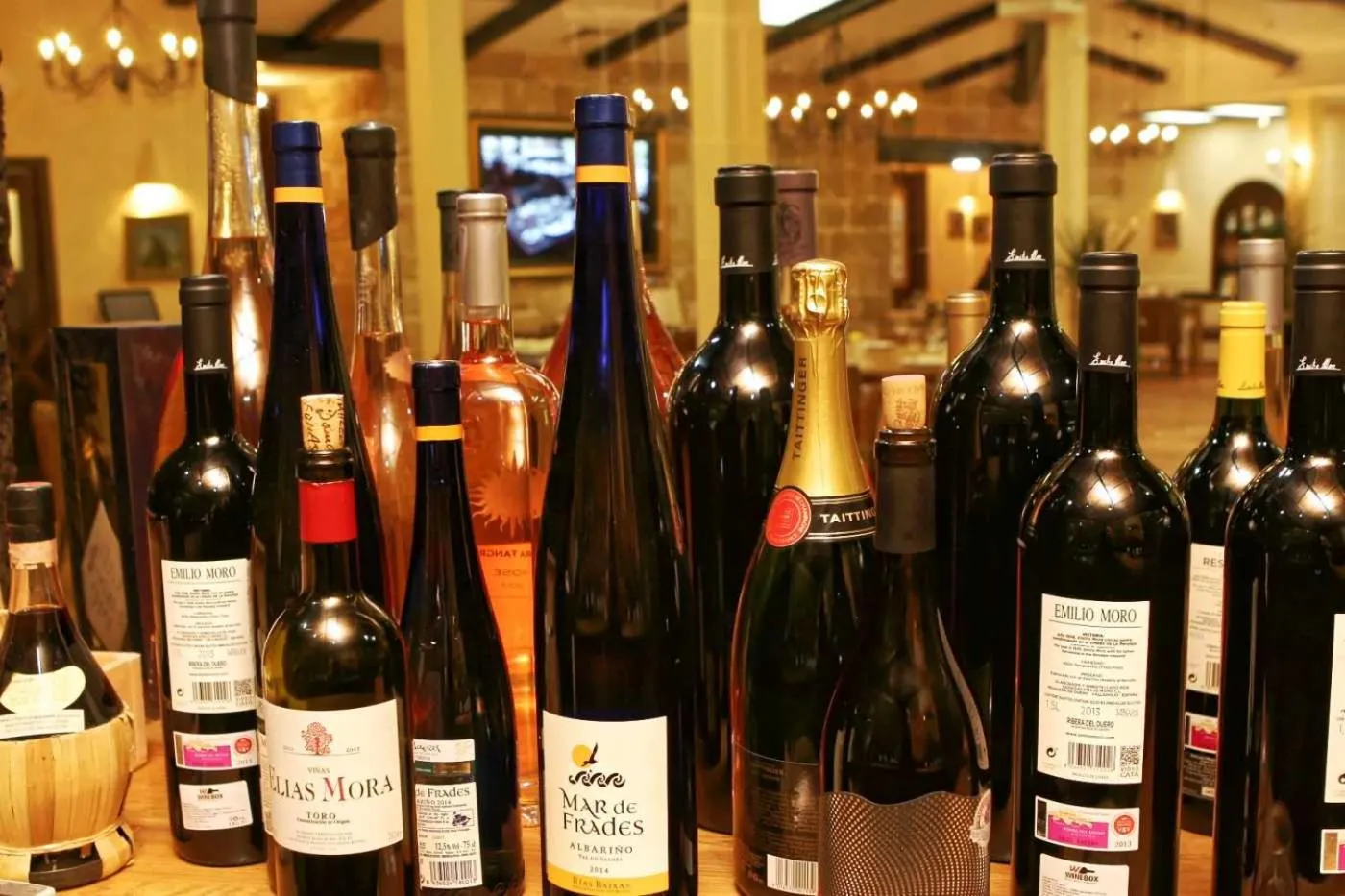 Restaurant/places to eat in Meg-Lozenetz Hotel