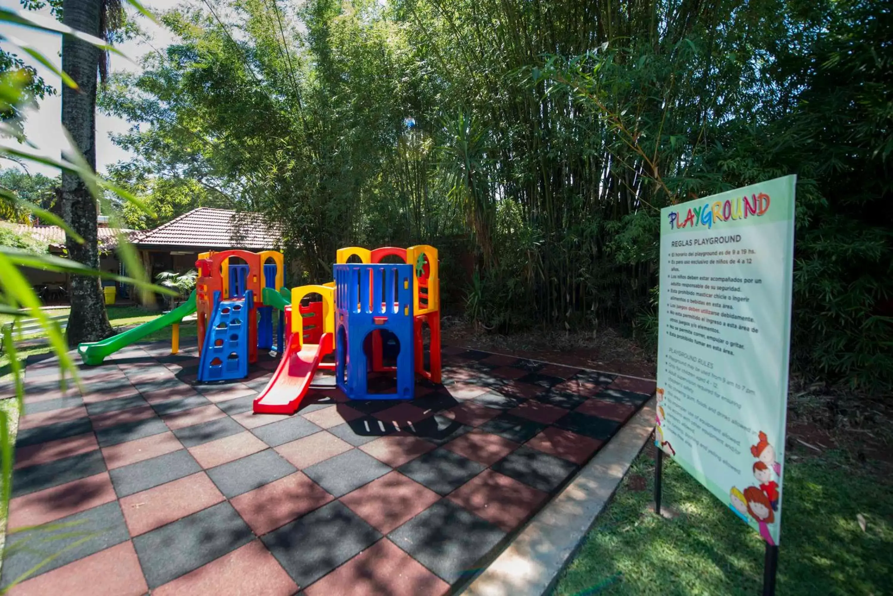 Entertainment, Children's Play Area in Hotel Saint George