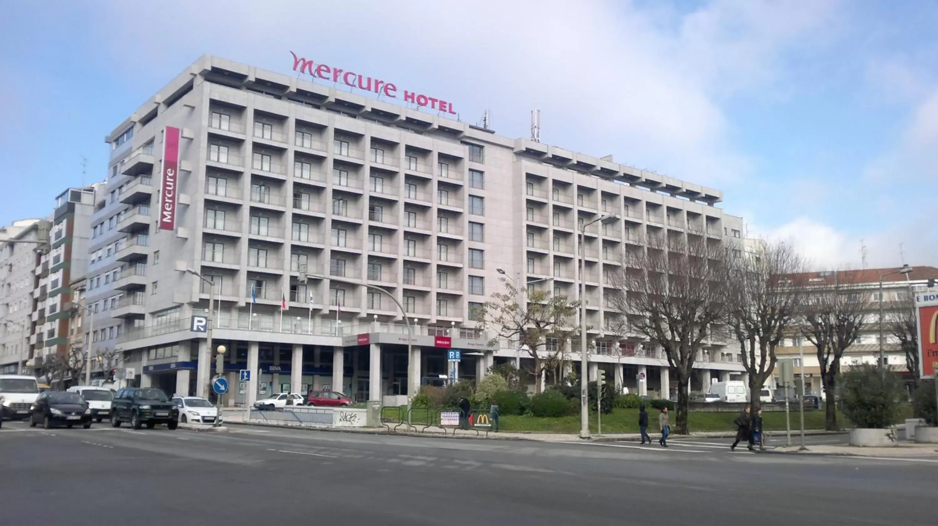 Facade/entrance, Property Building in Hotel Mercure Braga Centro