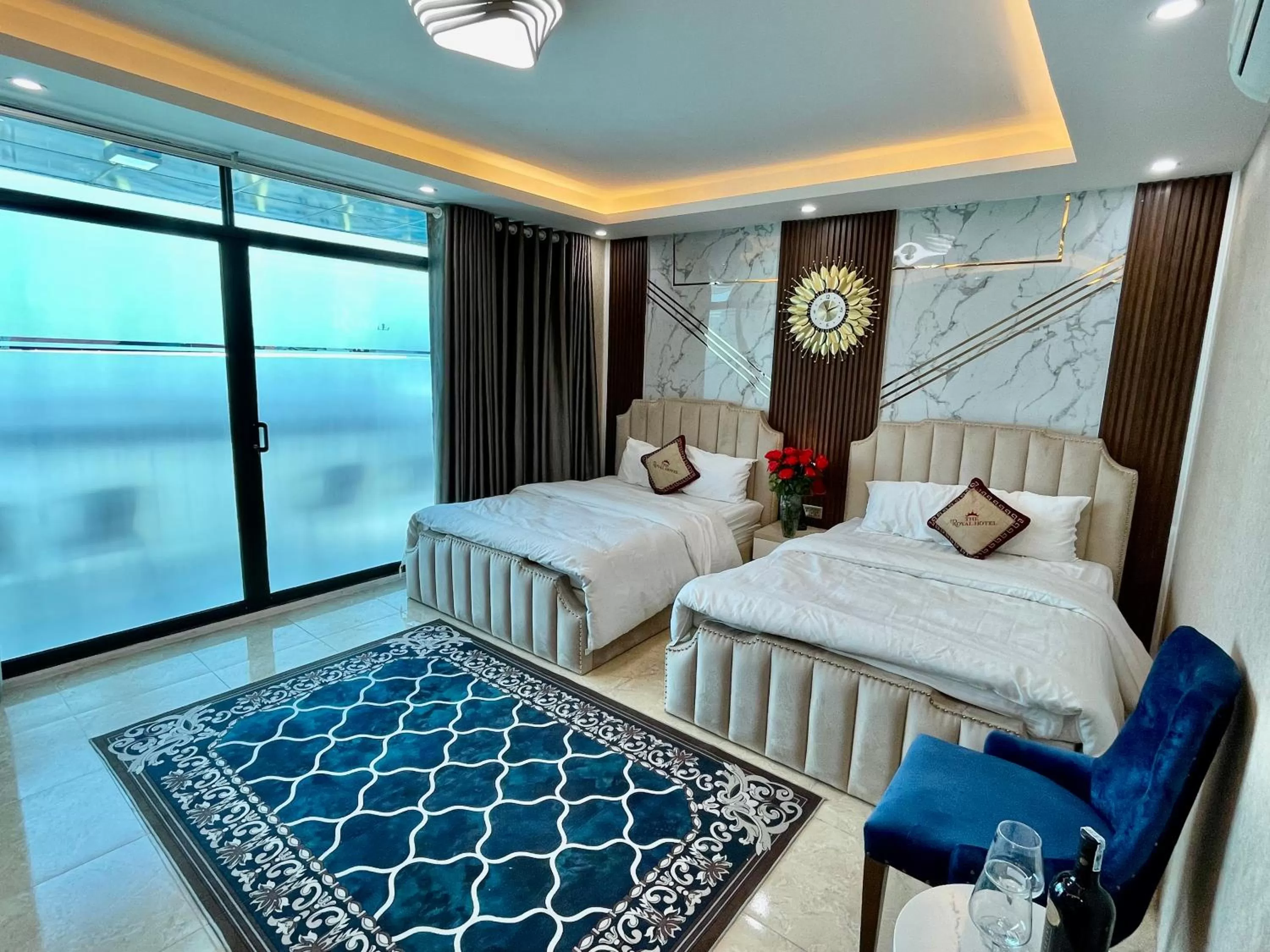 Photo of the whole room, Bed in The Royal Hotel Near West Lake