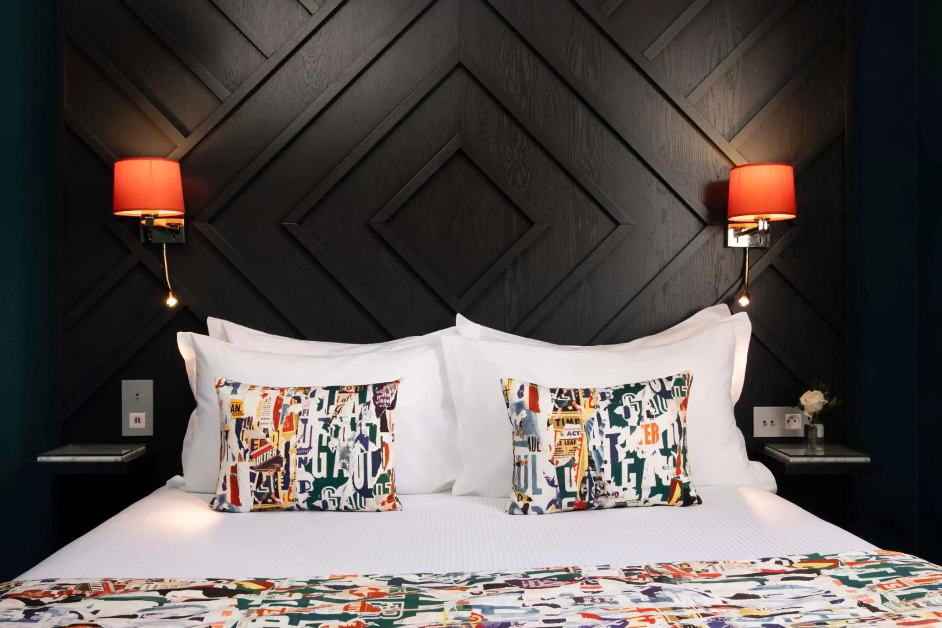Bedroom, Bed in Hôtel des Arts Montmartre