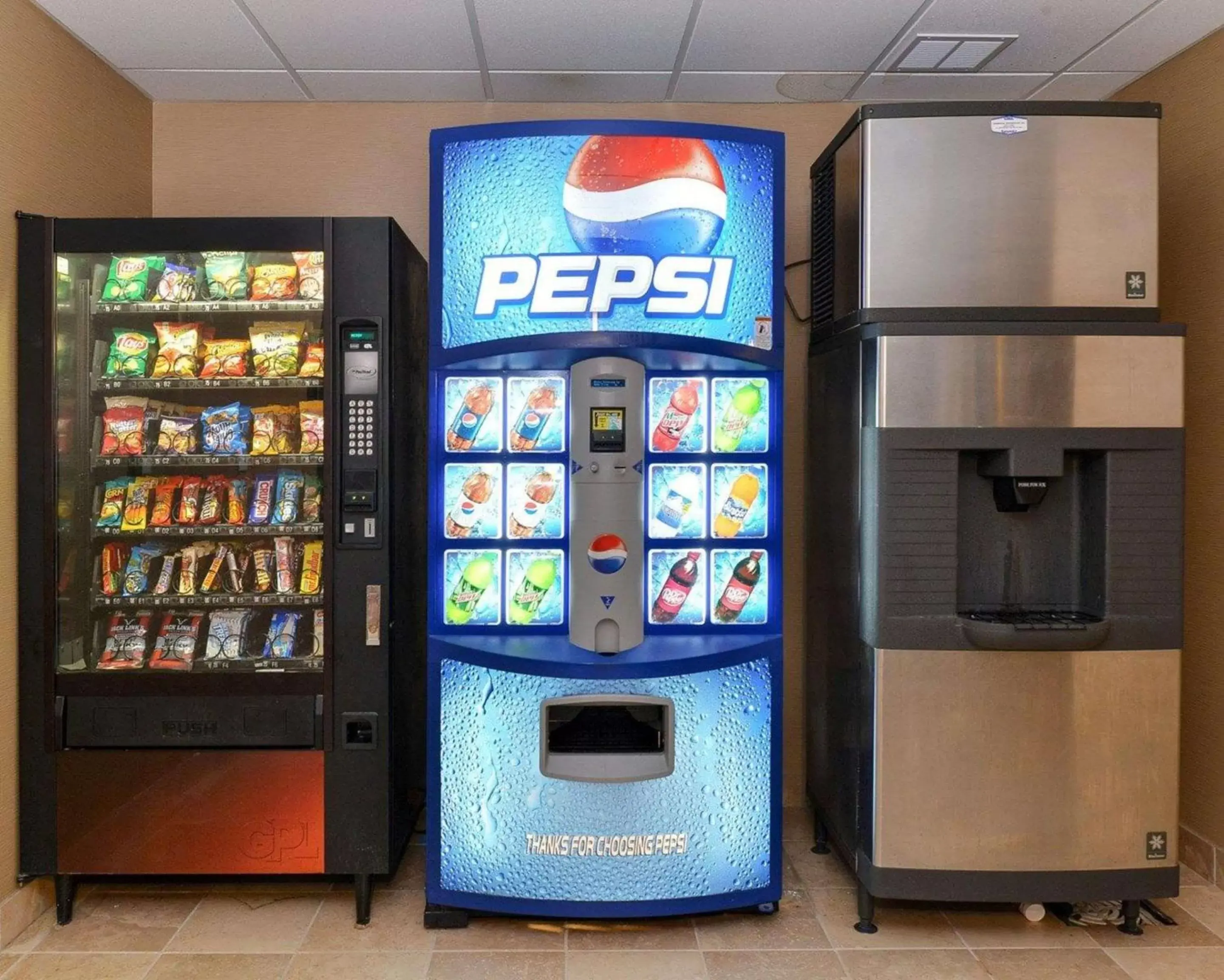 vending machine in Comfort Inn Evansville-Casper