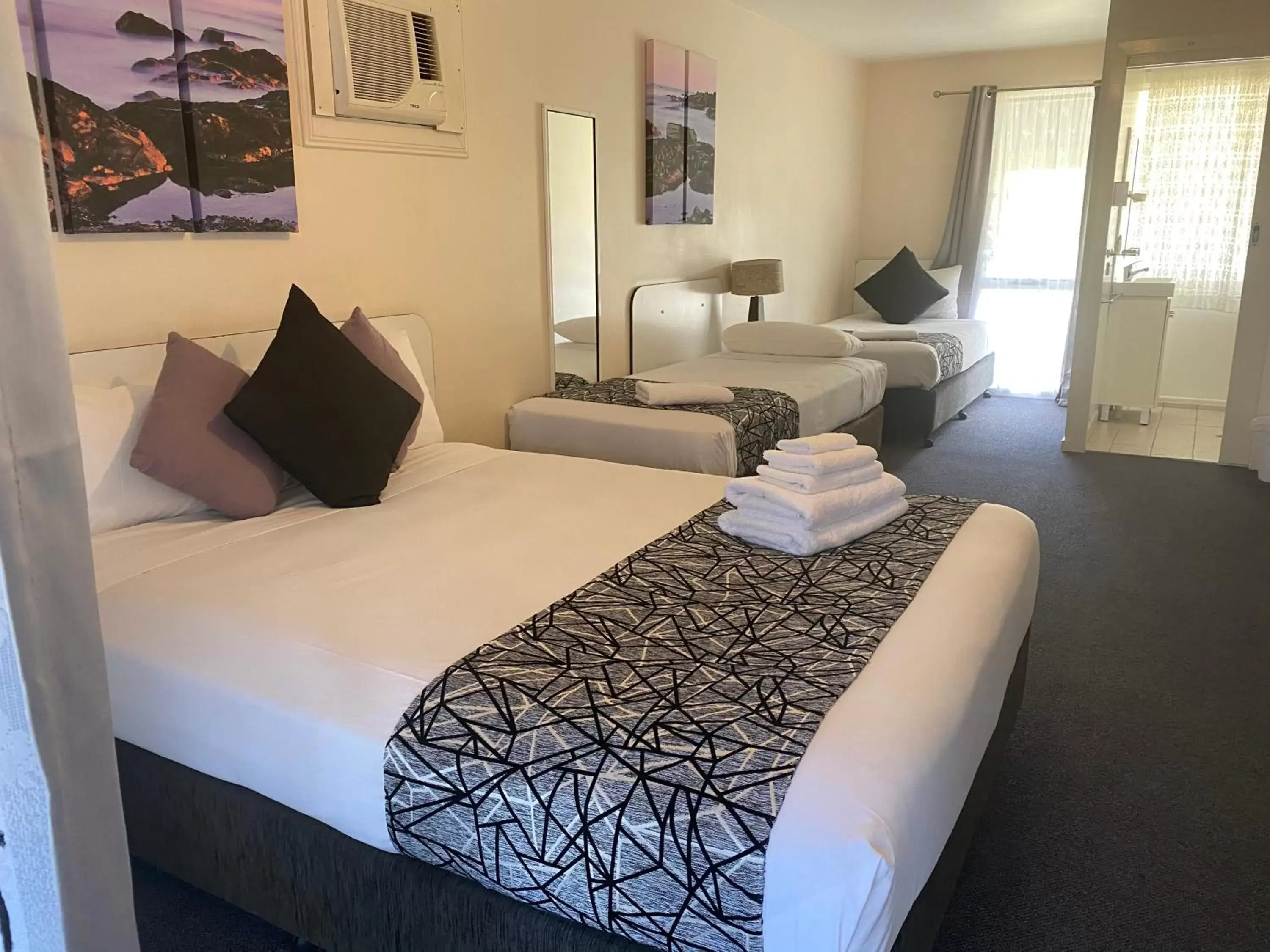 Quadruple Room in Motel Kempsey