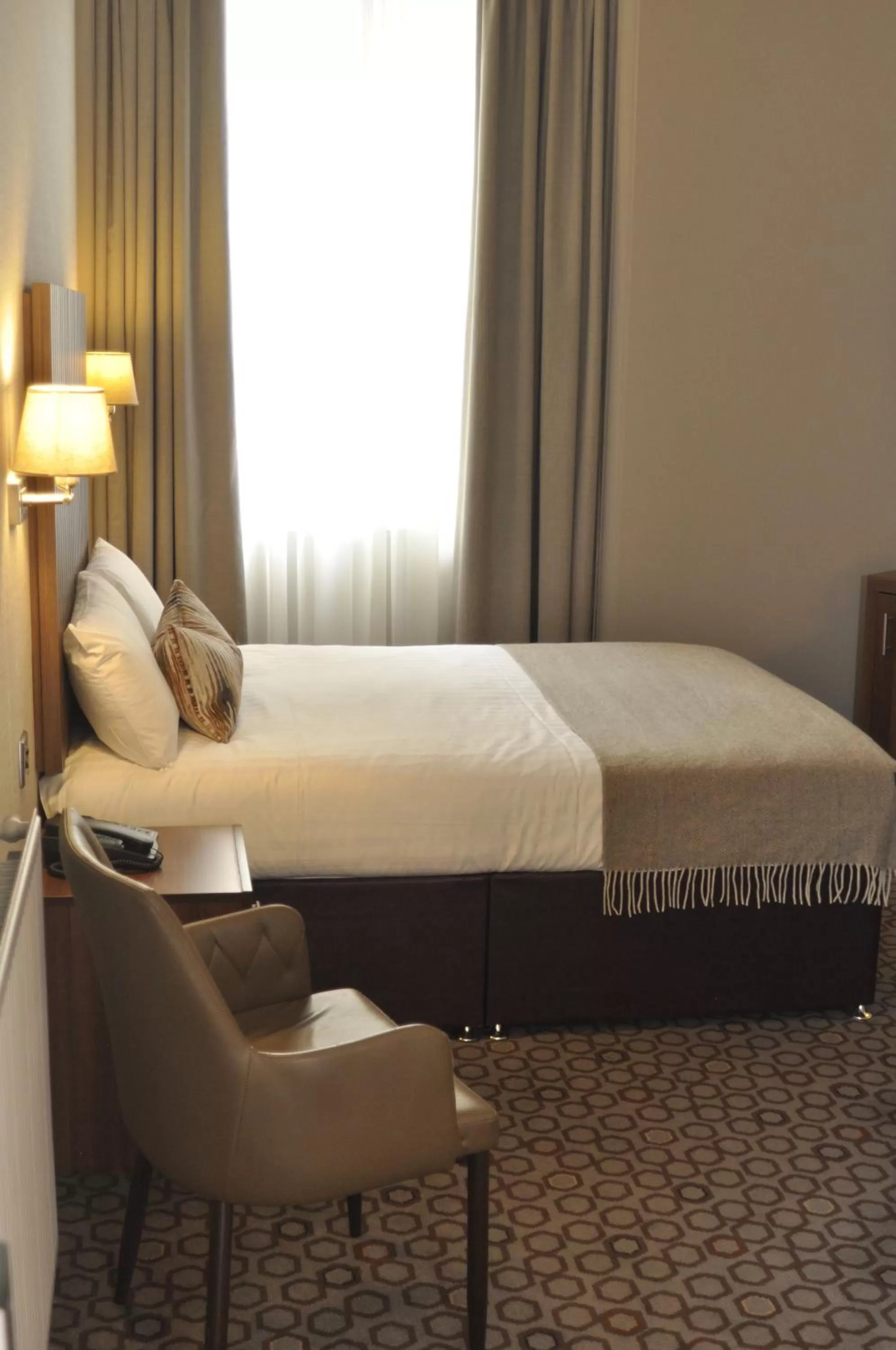 Bedroom, Bed in Frederick House Hotel