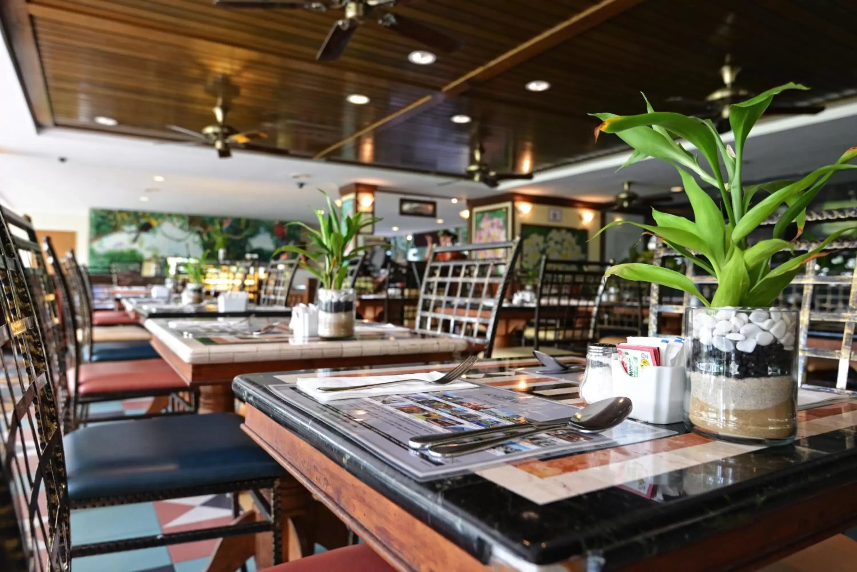 Restaurant/Places to Eat in Holiday Villa Beach Resort & Spa Langkawi