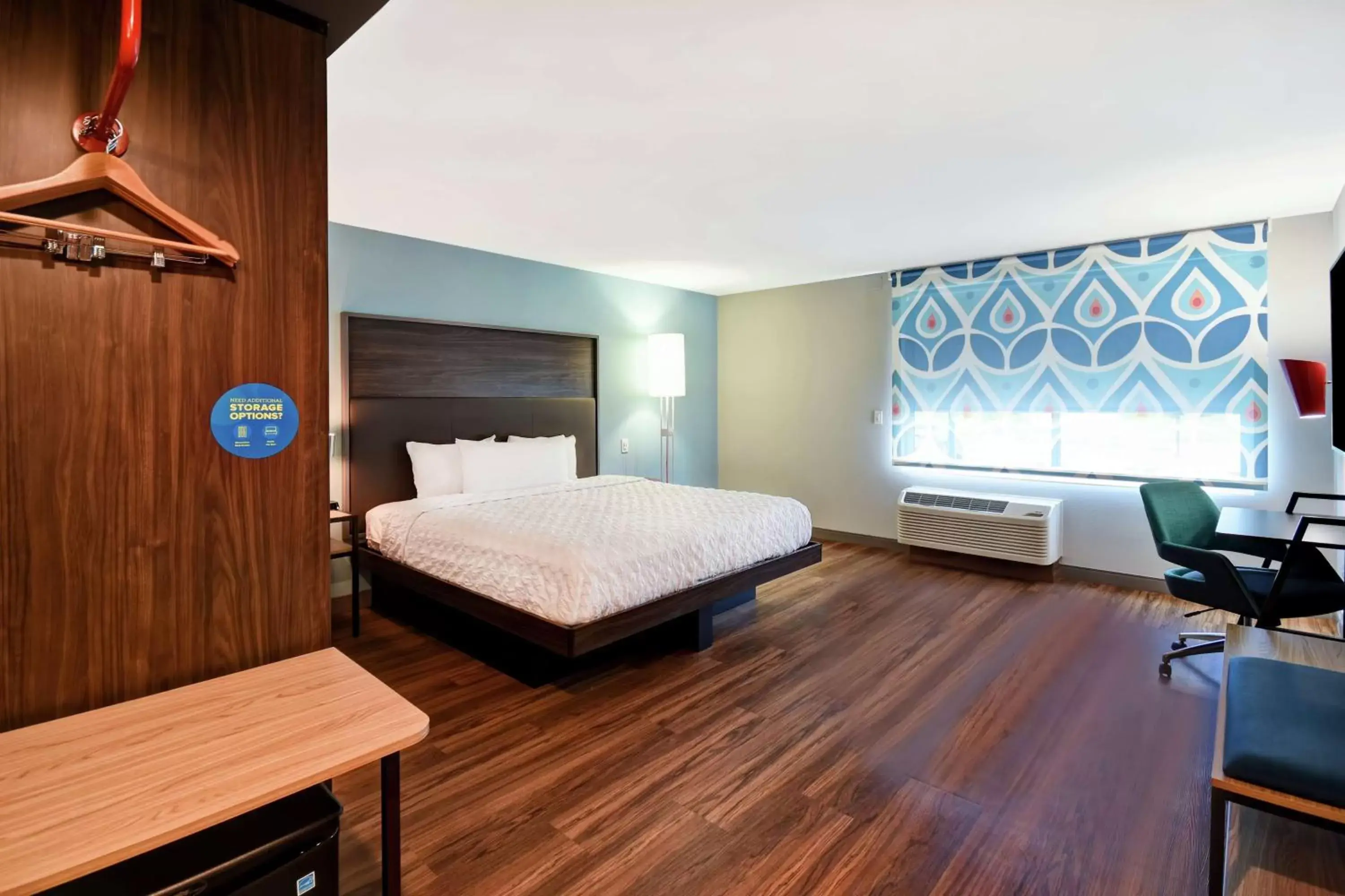 Bedroom, Bed in Tru By Hilton Wytheville Va