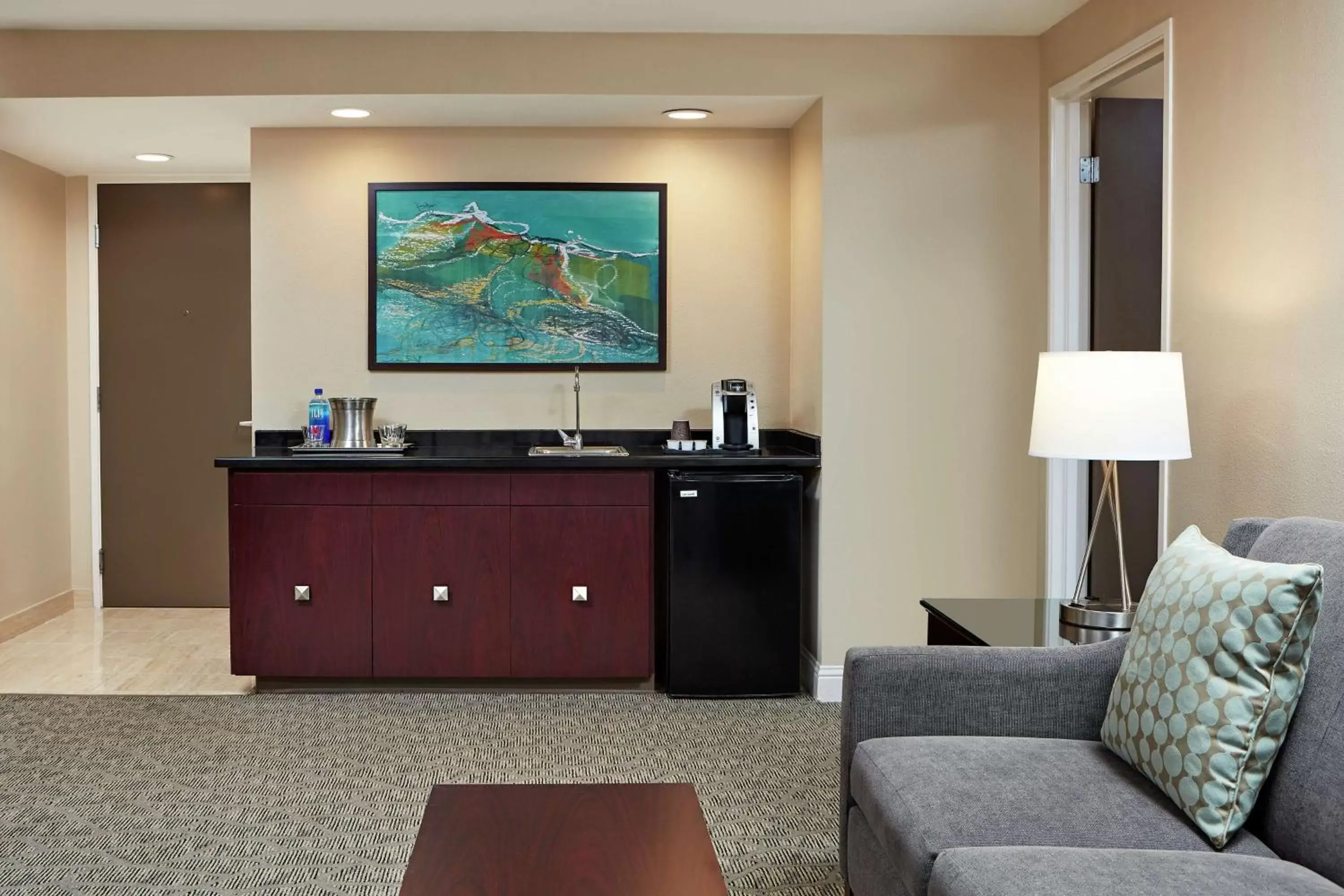 Living room, Lobby/Reception in Hilton Houston Plaza/Medical Center