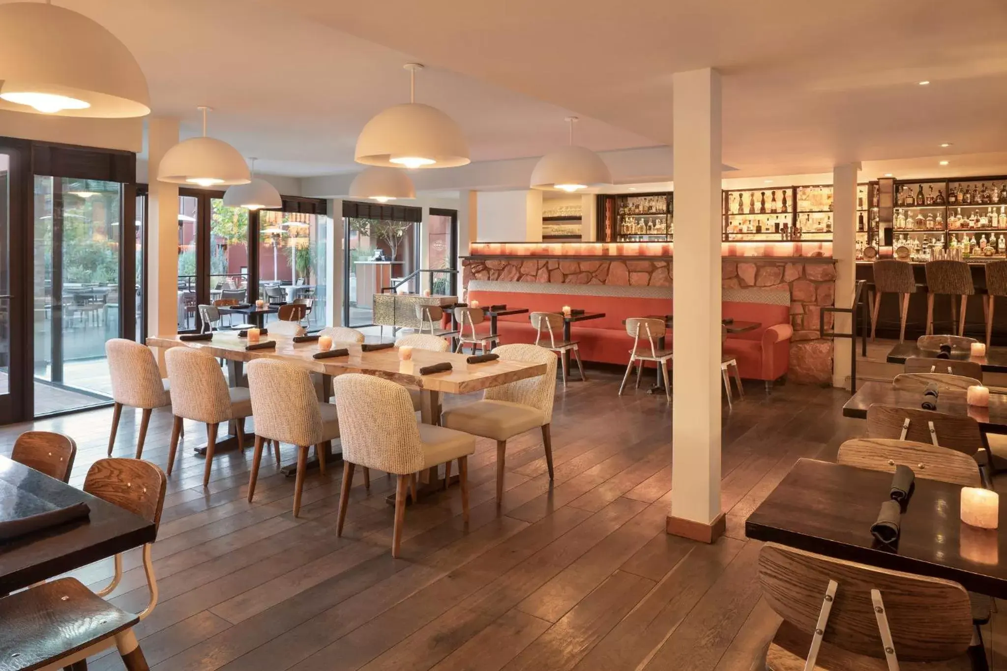 Restaurant/places to eat, Lounge/Bar in Amara Resort & Spa