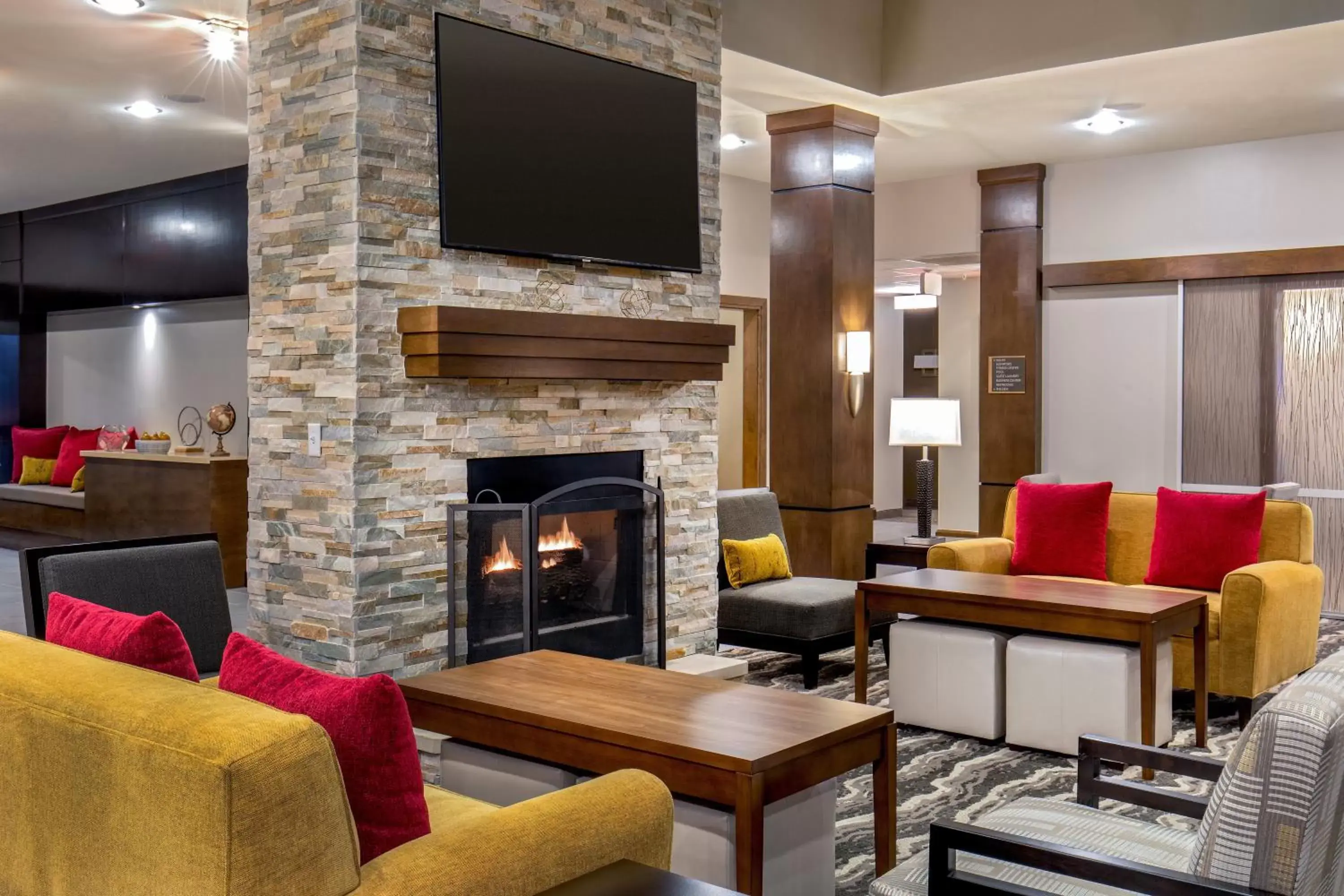 Lobby or reception, Lounge/Bar in Staybridge Suites Charlottesville Airport, an IHG Hotel