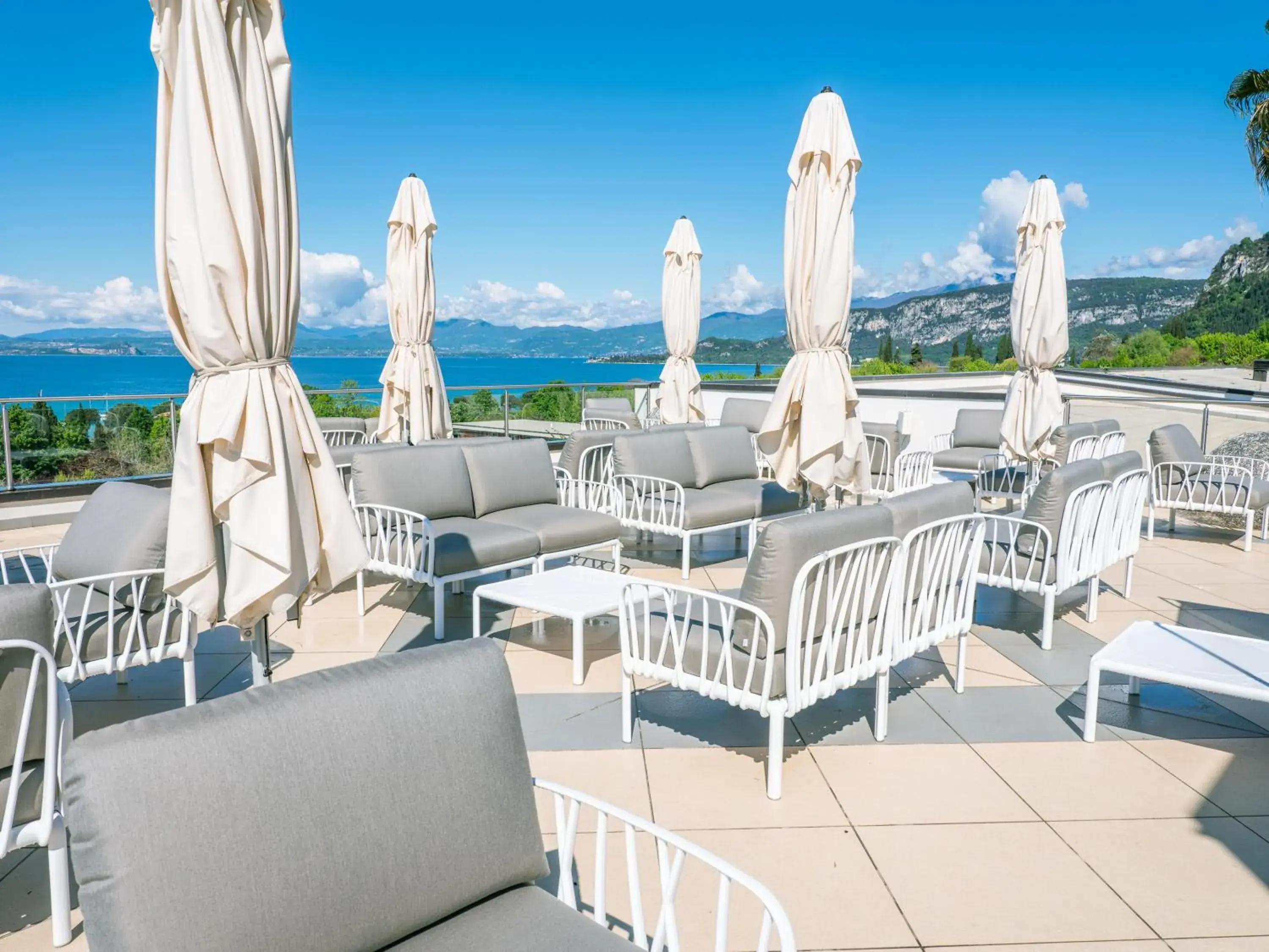 Balcony/Terrace, Restaurant/Places to Eat in Parc Hotel Germano Suites & Apartments